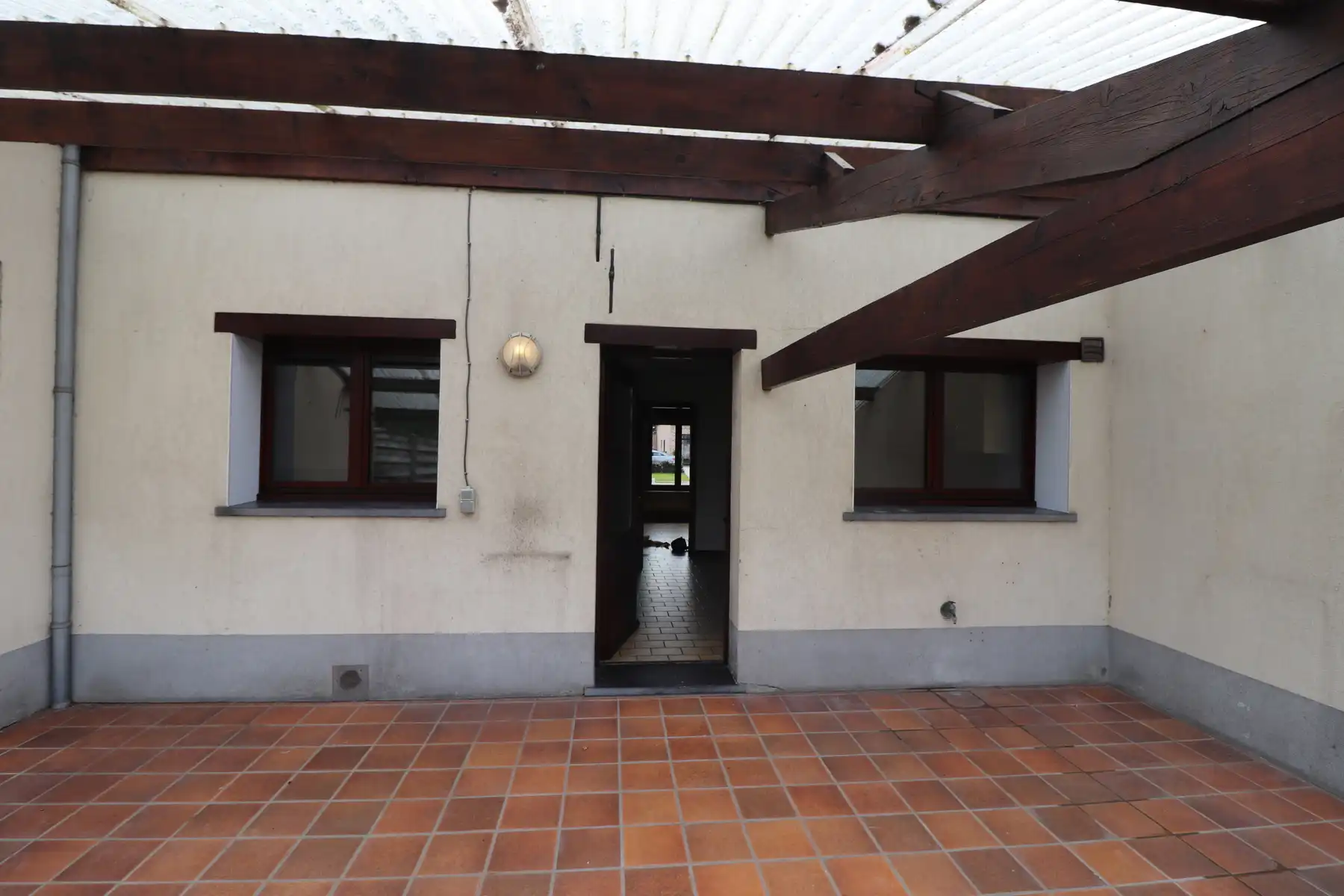 Woning met 4 slaapkamers, terras met tuin en garage. foto 15