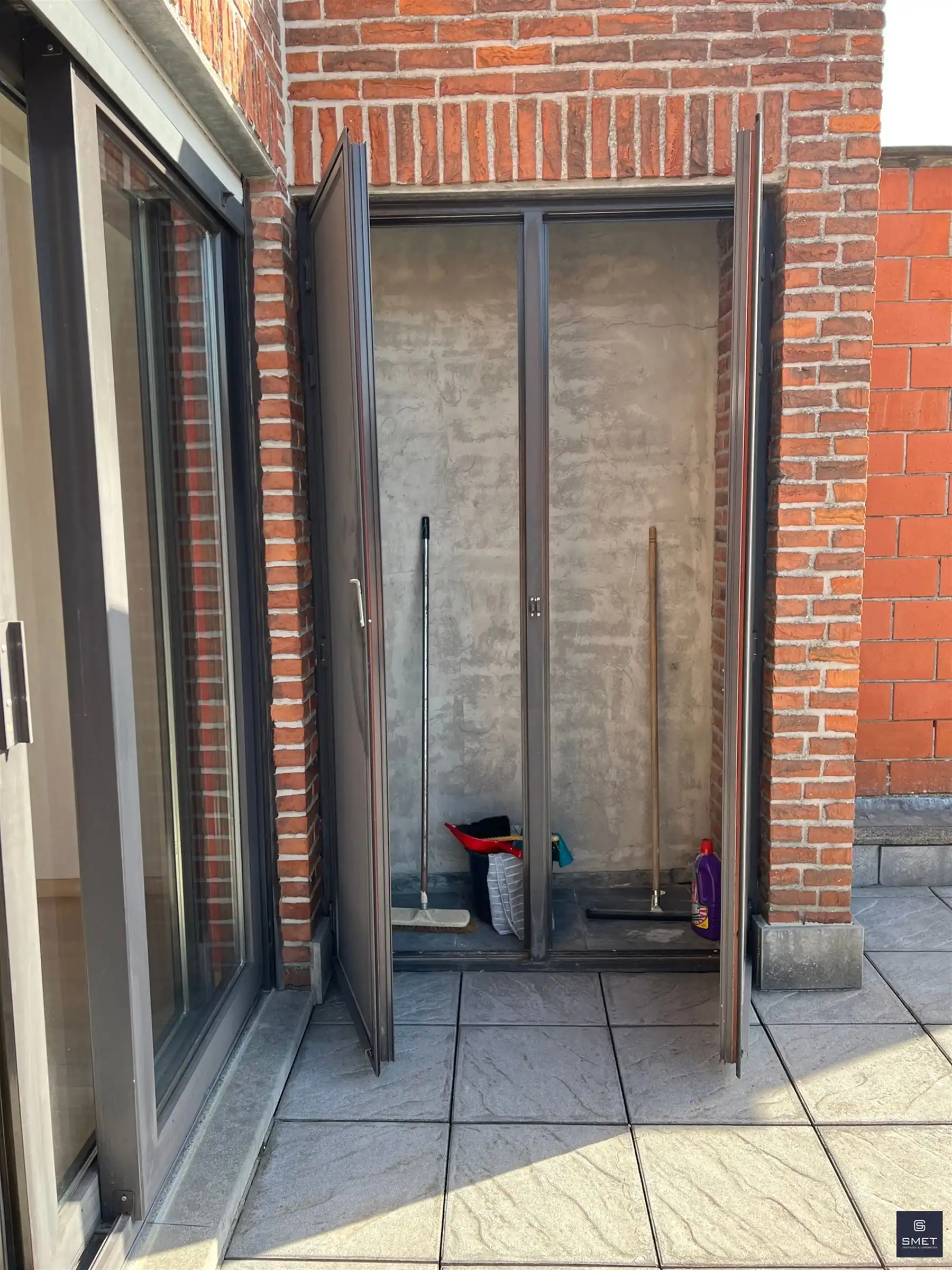APPART. MET 2 SLPKS EN MEGAGROOT TERRAS IN CENTRUM foto 27