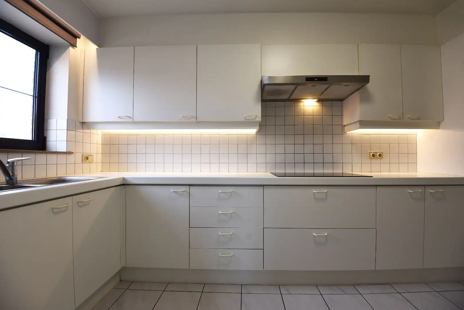 Ruim appartement met 2 slpks en ondergrondse autostaanplaats foto 4