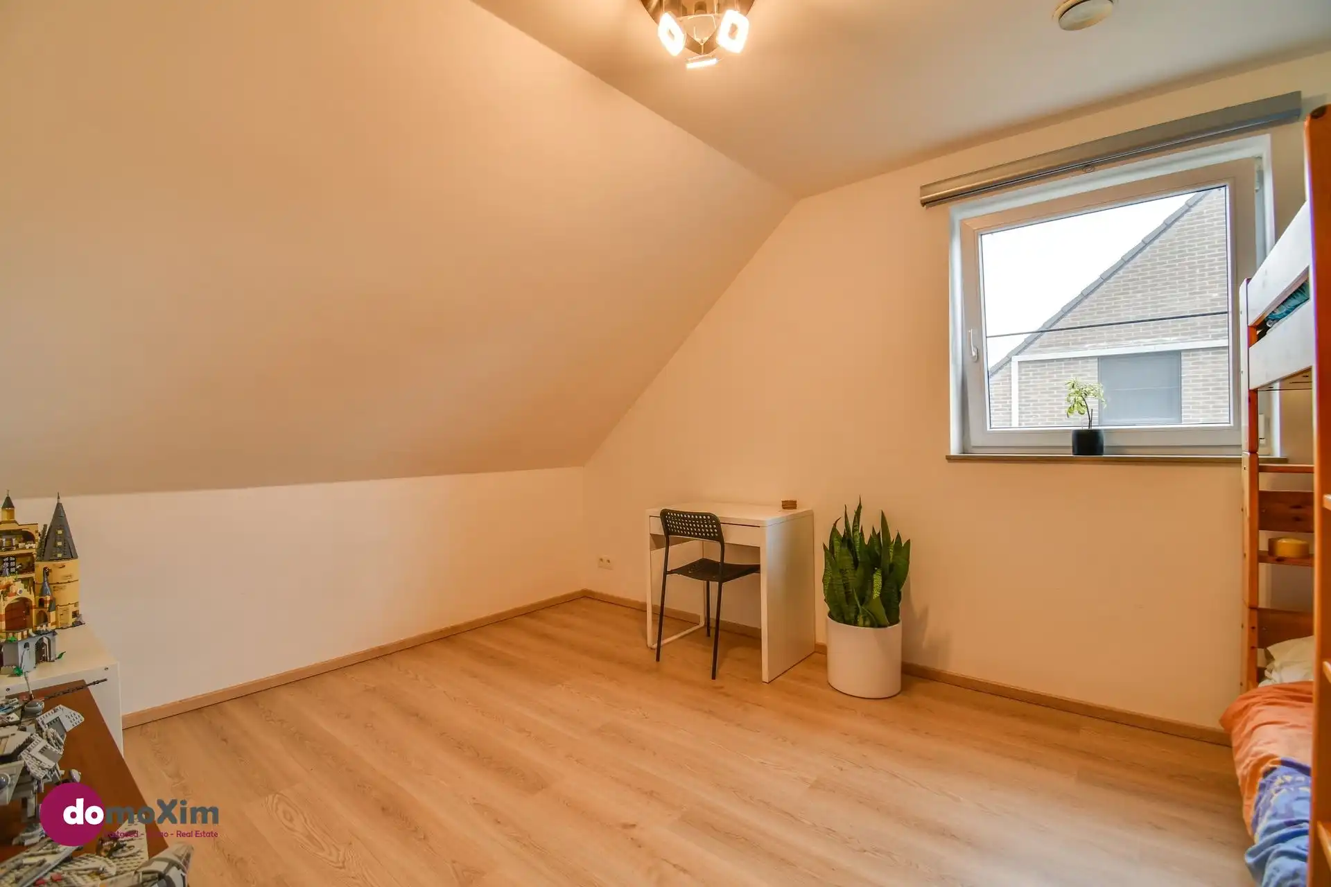 Mooie halfopen, recente woning met 3 slaapkamers in Hever foto 15