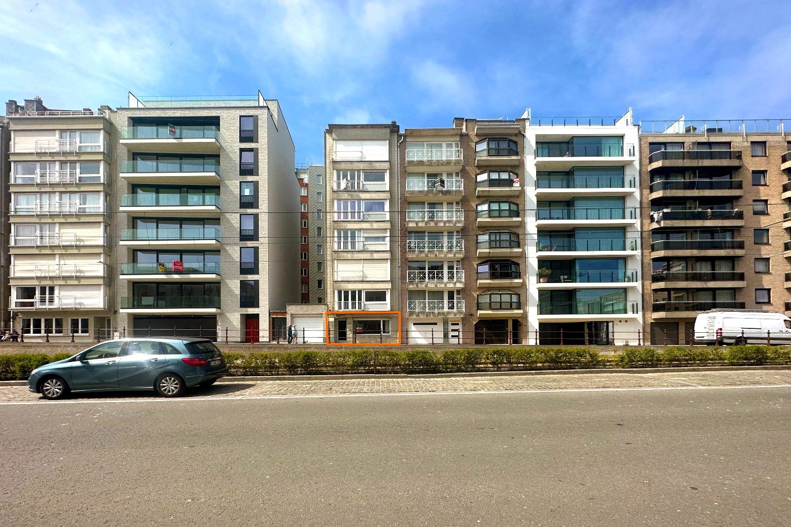 Hoofdfoto van de publicatie: Ruim appartement met strand als achtertuin in Wenduine