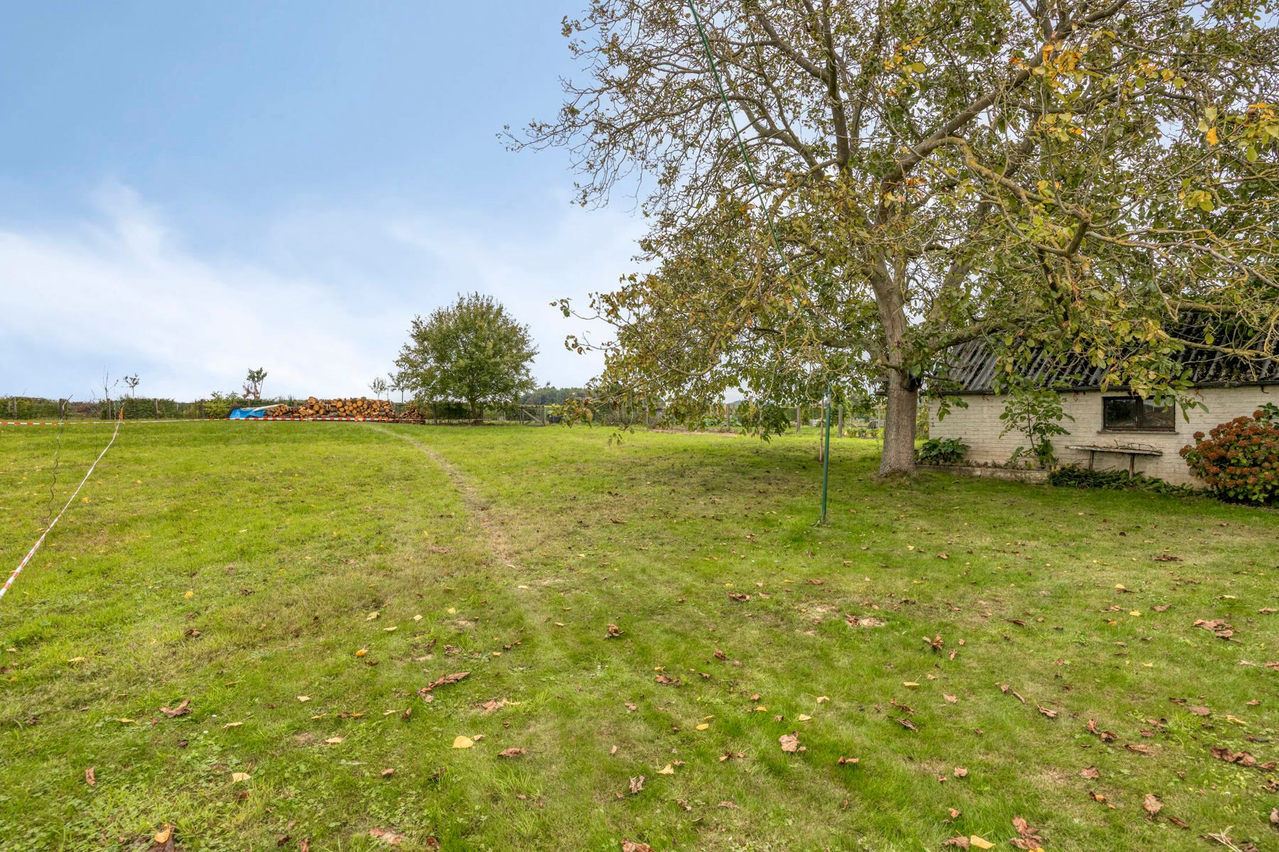 Te renoveren open bebouwing! foto 21