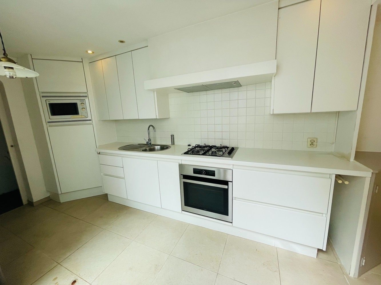 Brugge centrum rustige ligging, vlakbij alle winkels LEUK INSTAPKLAAR WOONHUIS met KOER+ GROOT ZONNETERRAS op de 1éVerd, 2 mooie slaapkamers foto 7