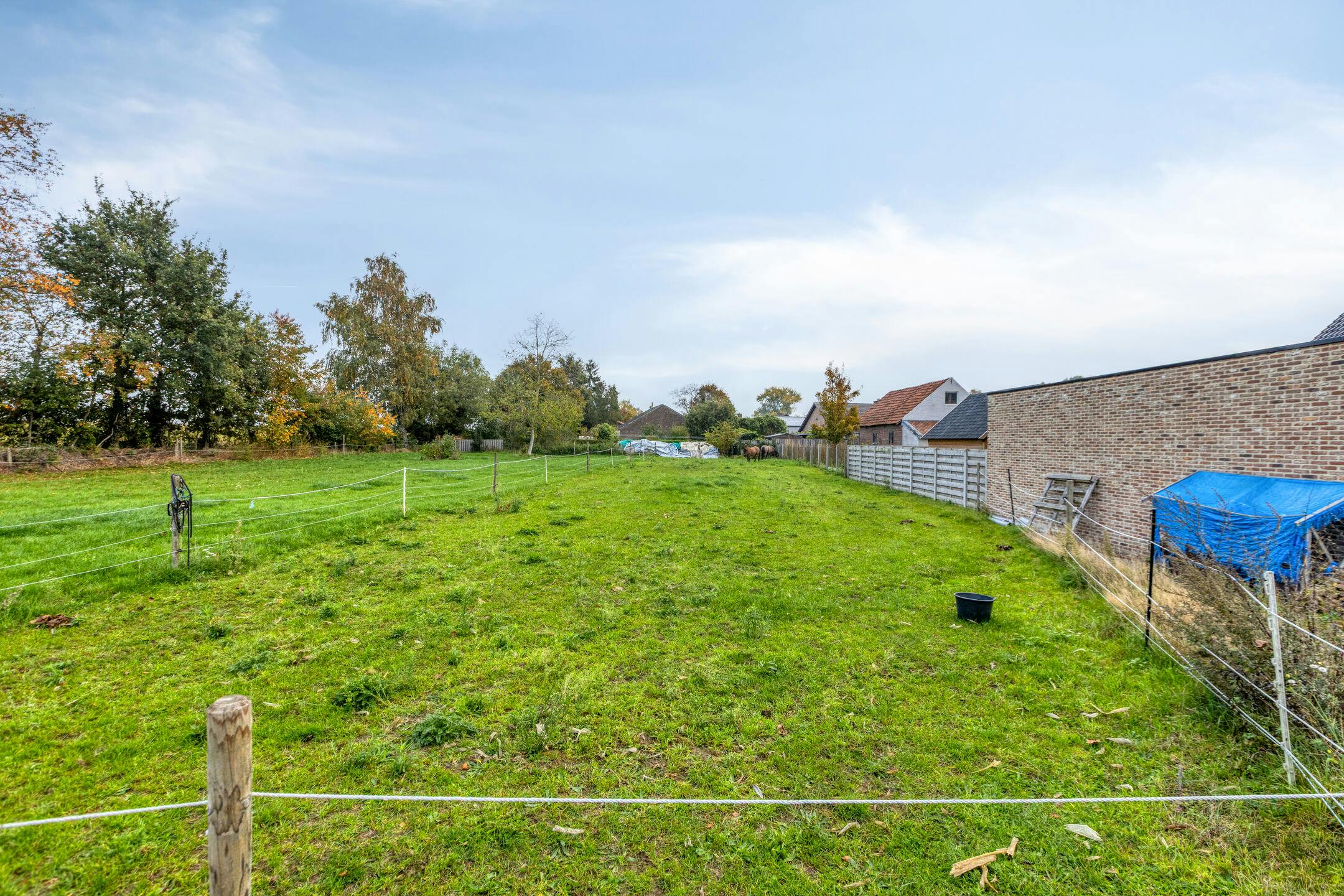 Rustig gelegen bouwgrond met vrij zicht op een riant perceel voor open bebouwing te koop foto 10