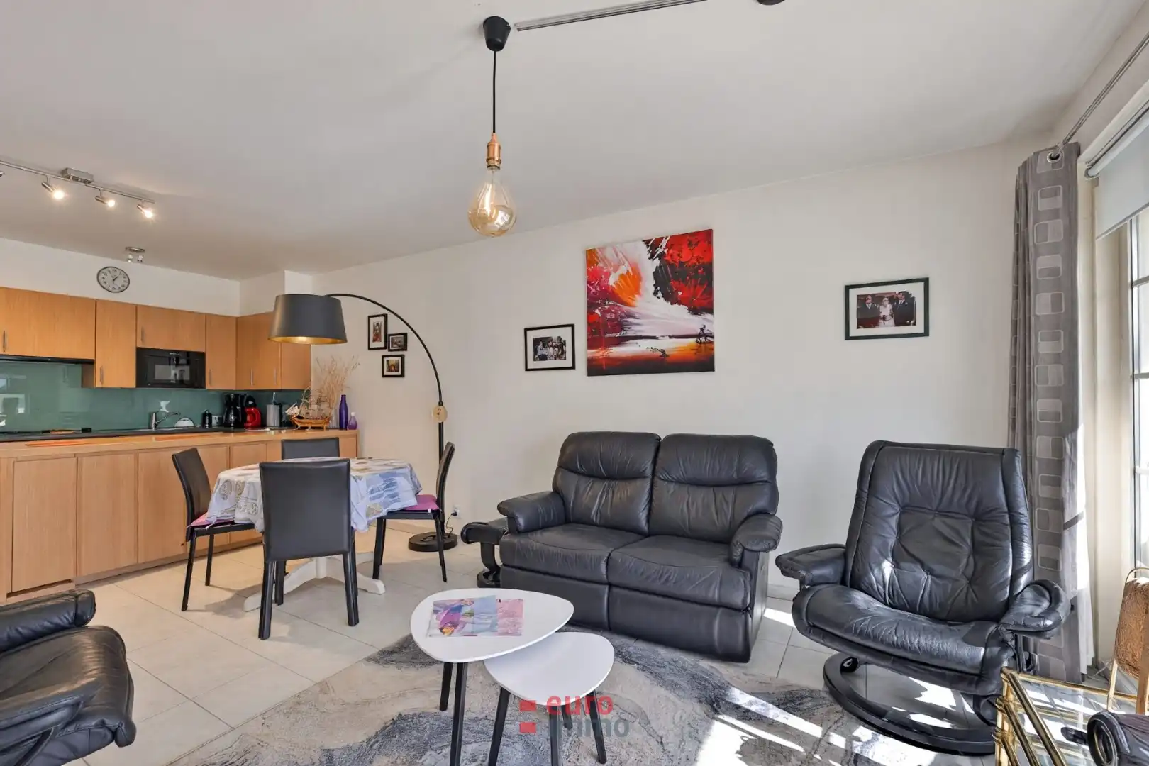Gelijkvloers appartement met een ruim, zuidgericht terras en gezellig tuintje! foto 6