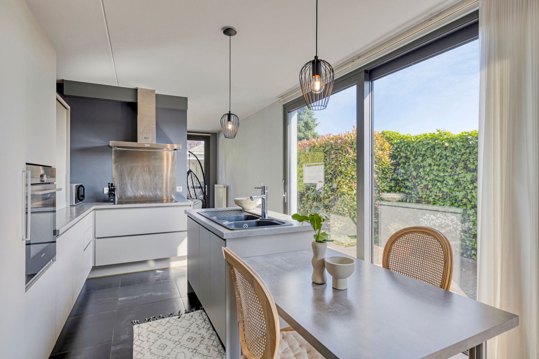 INSTAPKLARE FAMILIEWONING (4 SLAAPKAMERS + BUREAU) TE KOOP foto 7