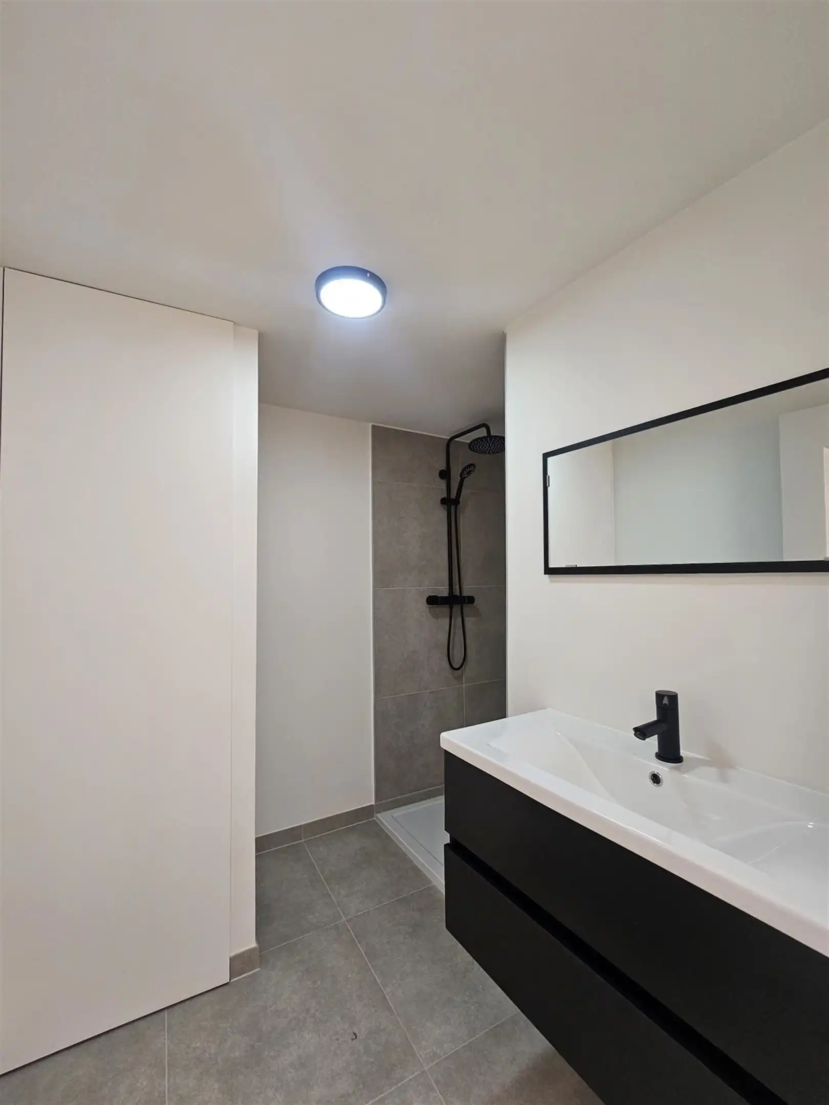 Instapklare rijwoning met 3 slpks en tuin. foto 7