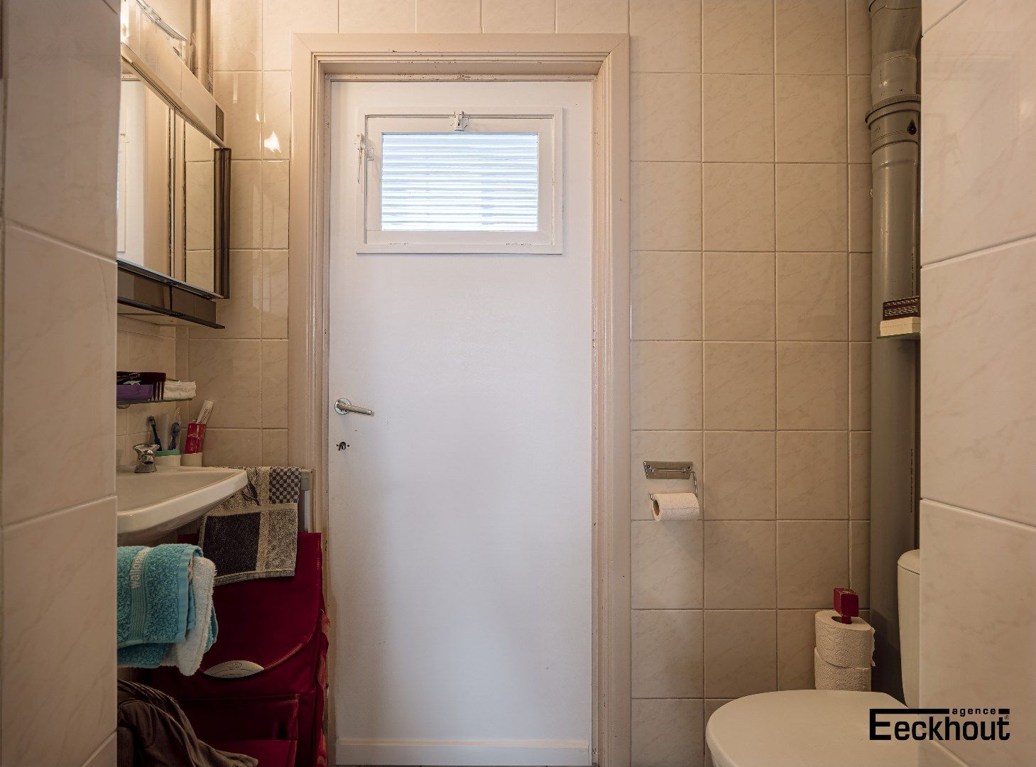 Ruime woning met tuin, terras en 3 slaapkamers met open zicht op de vaart! foto 7