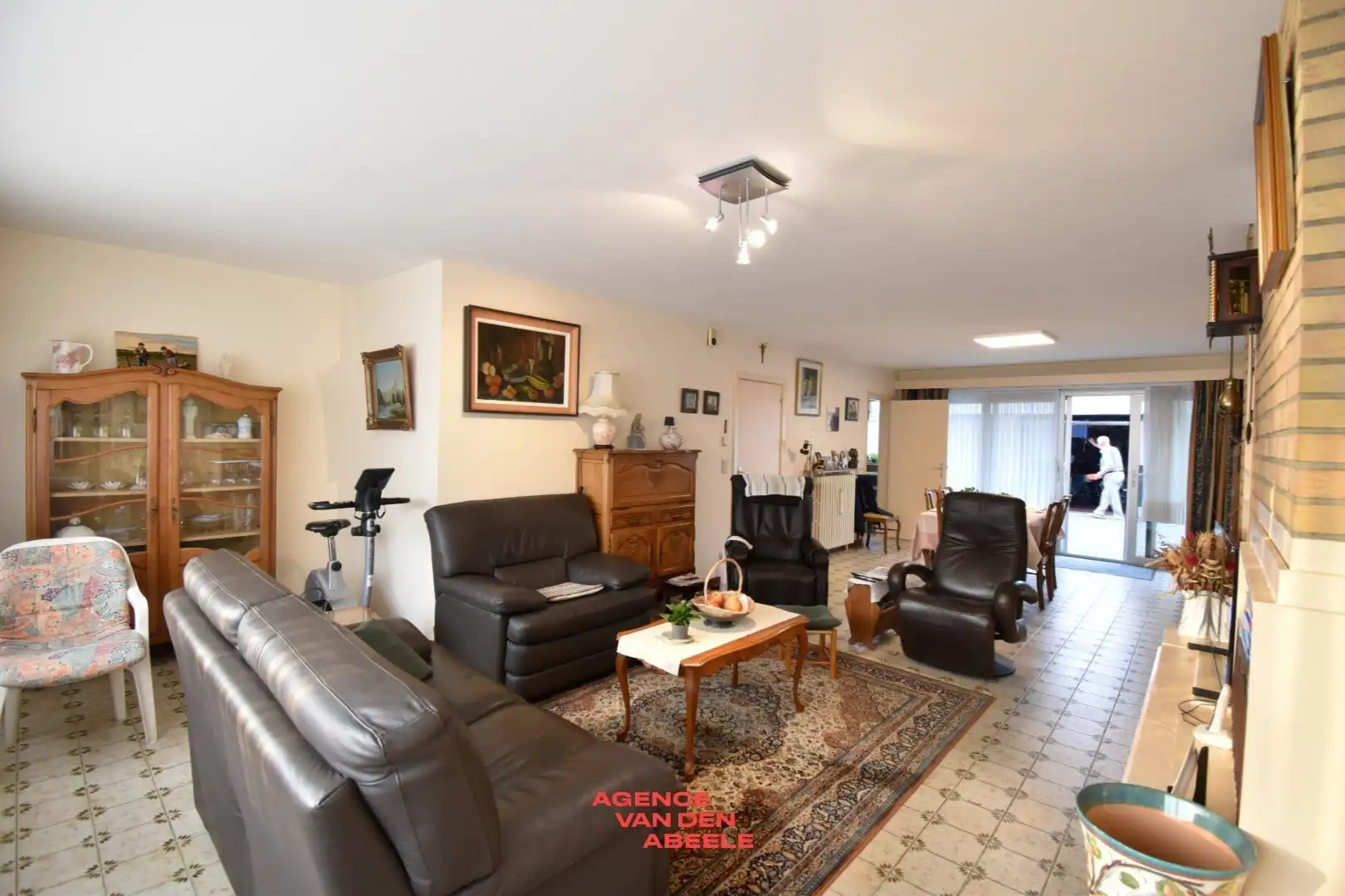 Opbrengsteigendom met 6 appartementen en 7 garages  foto 21