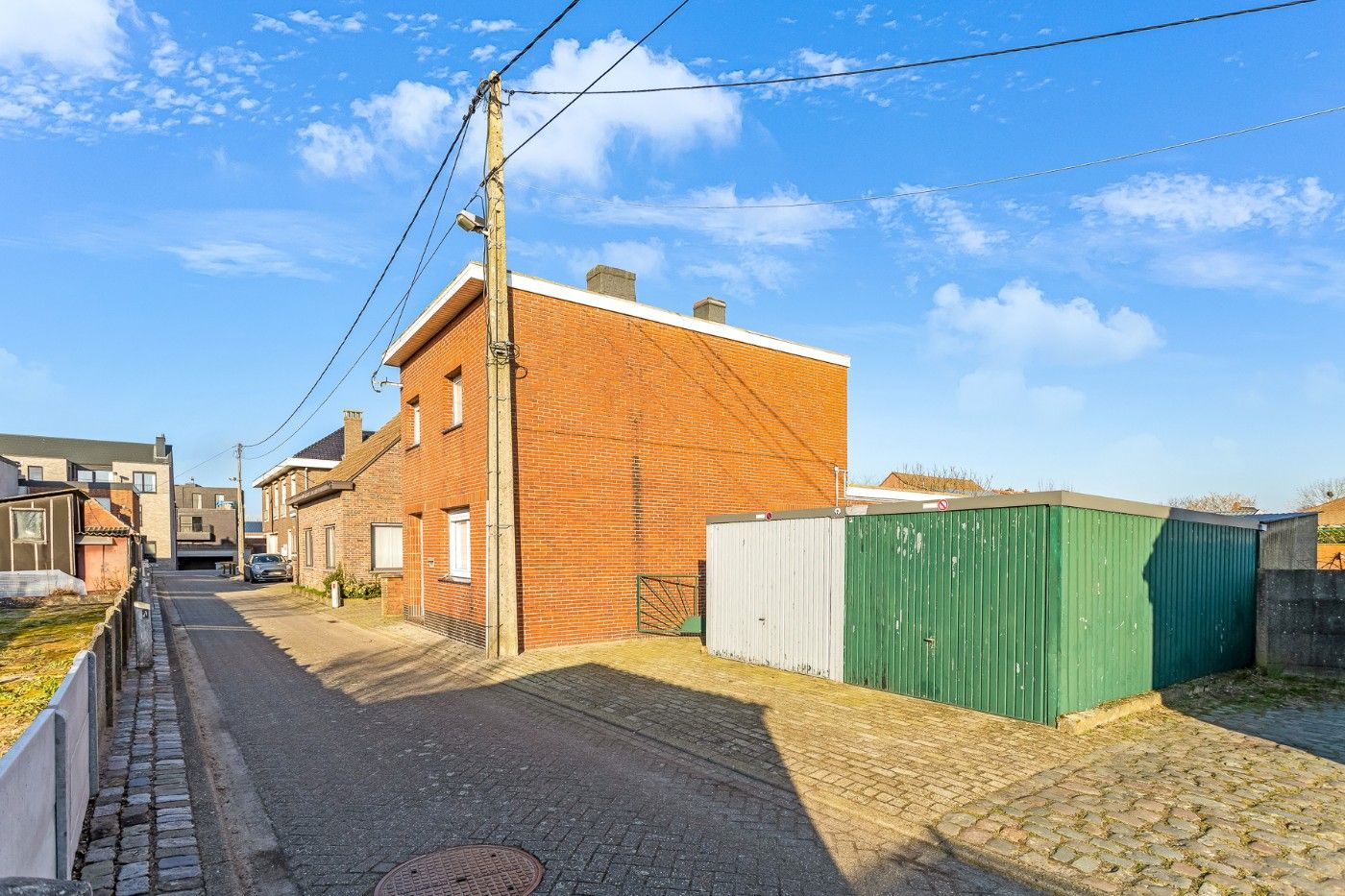 Licht op te frissen, vrijstaande woning met 2 à 3 slpk., tuin en dubbele garage foto 20