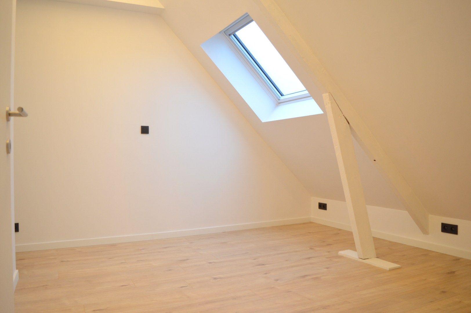 Gerenoveerde woning met tuin, garage en 3 slaapkamers in Bellegem foto 10