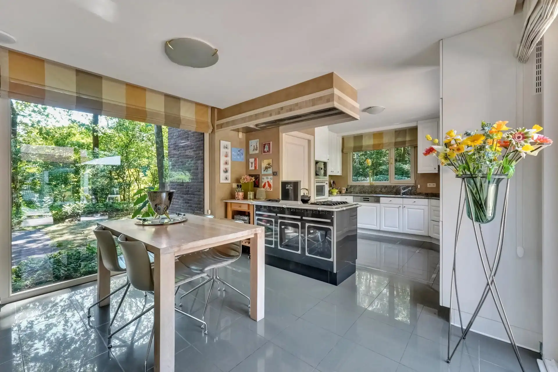 Exclusieve Residentiële Villa met Tijdloze Elegantie en Uitzonderlijk Wooncomfort foto 20