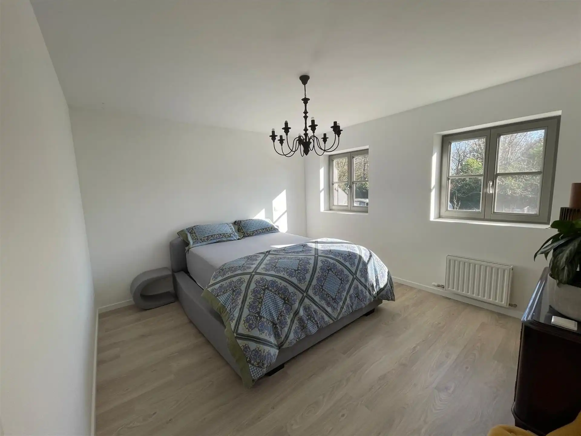 ZEER RUIME KWALITATIEVE WONING MET INPANDIGE GARAGE foto 18