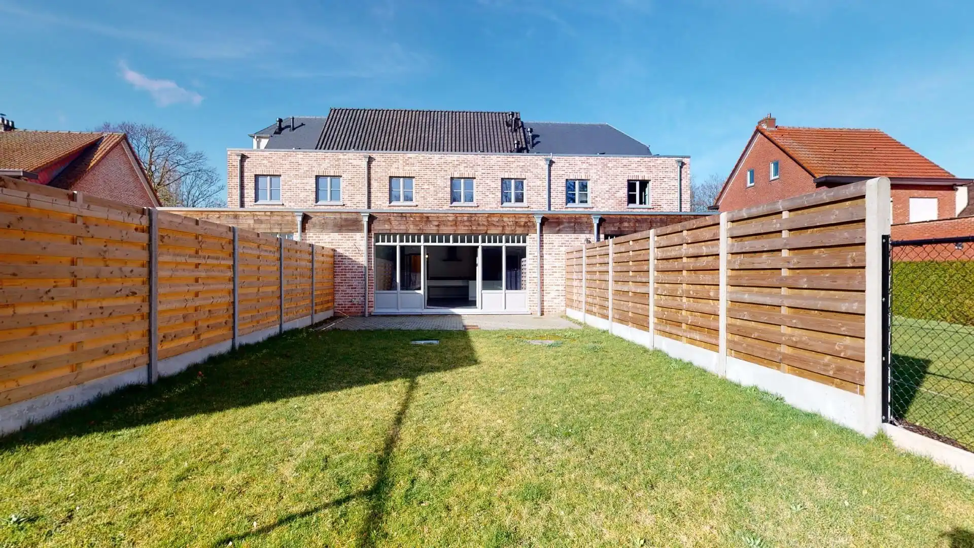 ZEER RUIME KWALITATIEVE WONING MET INPANDIGE GARAGE foto 18