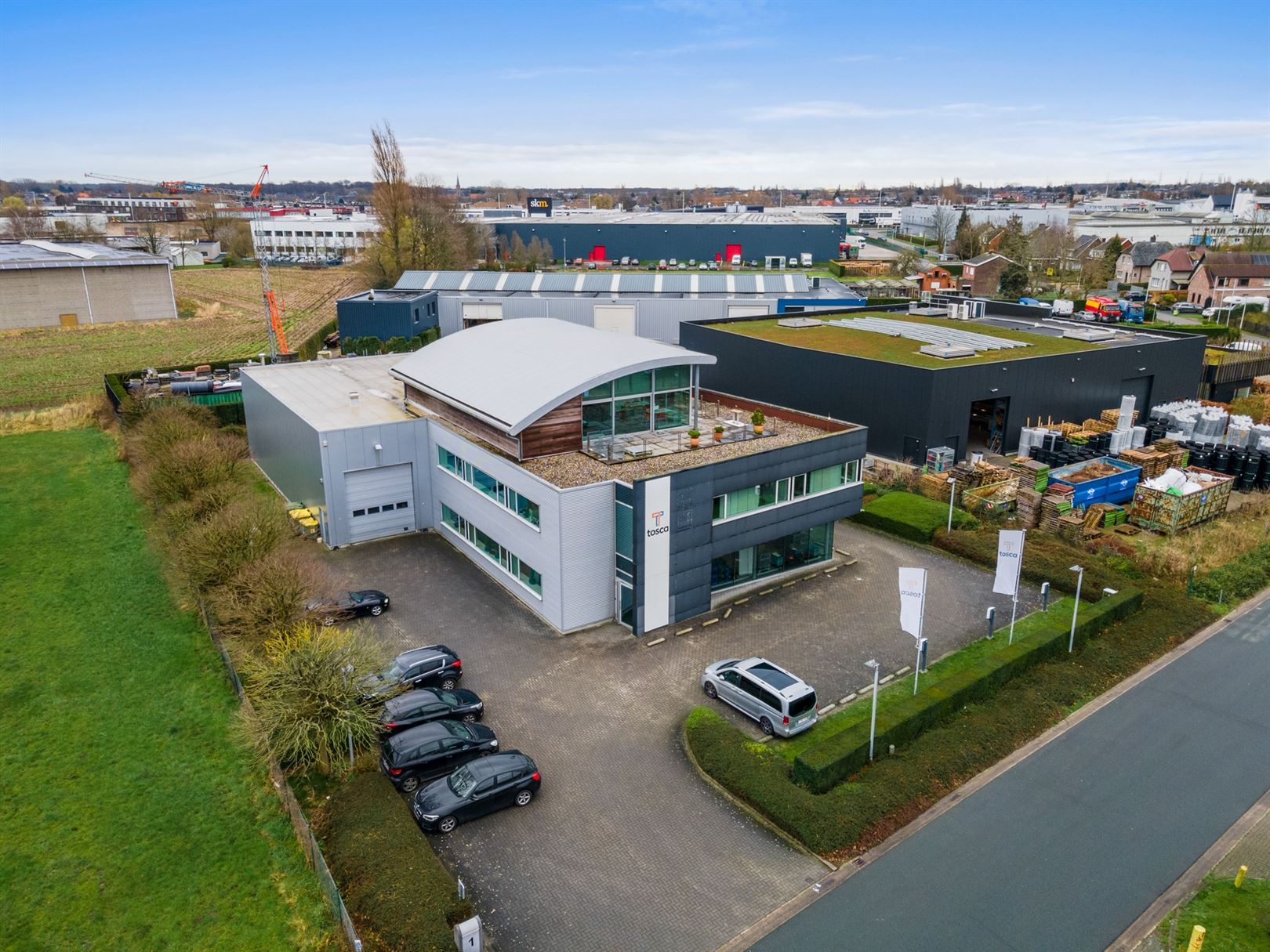 Kantoor van 1238m² samen met magazijn van 398 m² in Aartsela foto 1