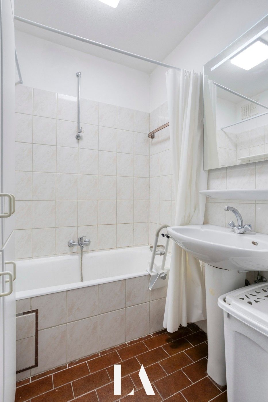 Studio met terras en parking bij de Havengeul. foto 7