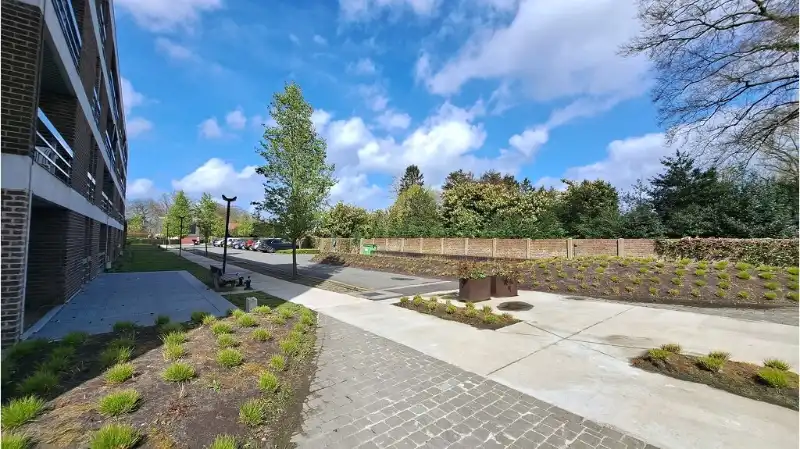 Gerenoveerde SERVICEFLAT met TERRAS en STANDPLAATS te koop in Assebroek Brugge foto 12