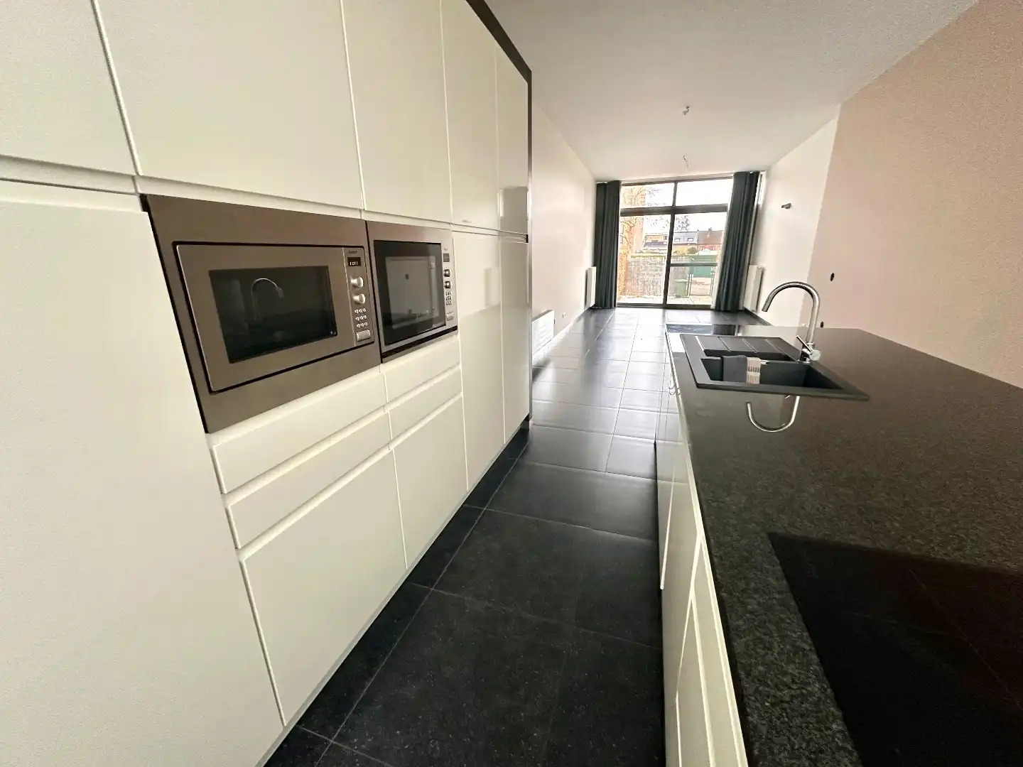 Instapklaar huis vlakbij het centrum van Hasselt! foto 3