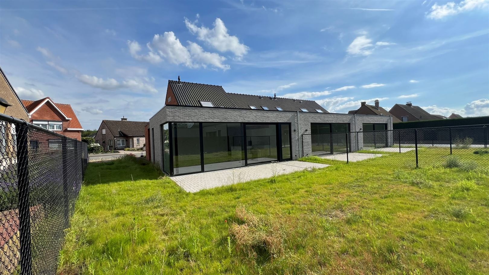 Half open en energiezuinige BEN-woningen met rustieke uitstraling foto 18