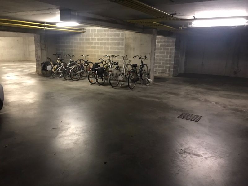 Rustig en zon georiënteerd, instapklaar 2 slk appartement met terras, private garage en dichtbij het Station van Denderleeuw en winkels foto 38