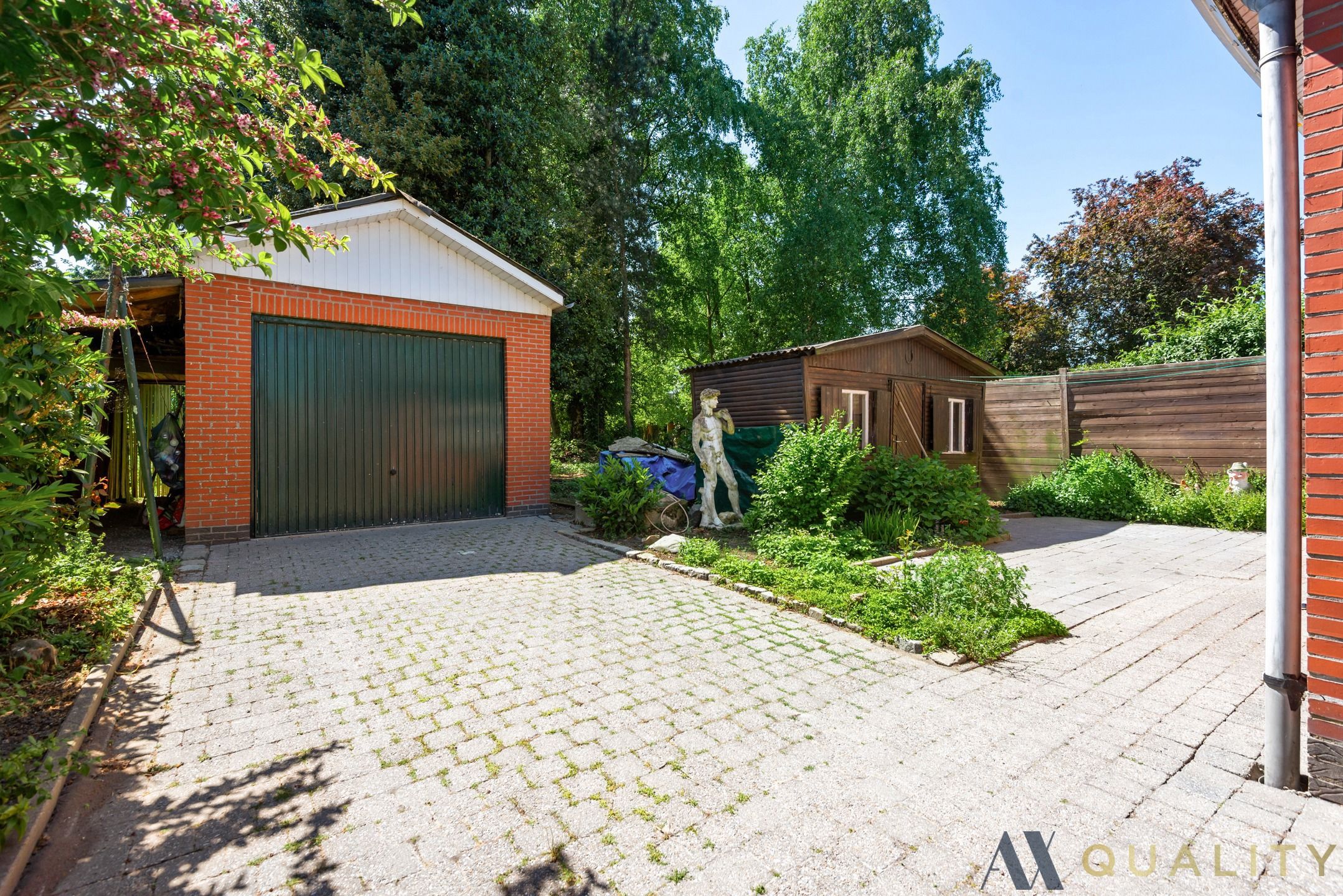 Te Renoveren Bungalow op Ruim Perceel foto 5