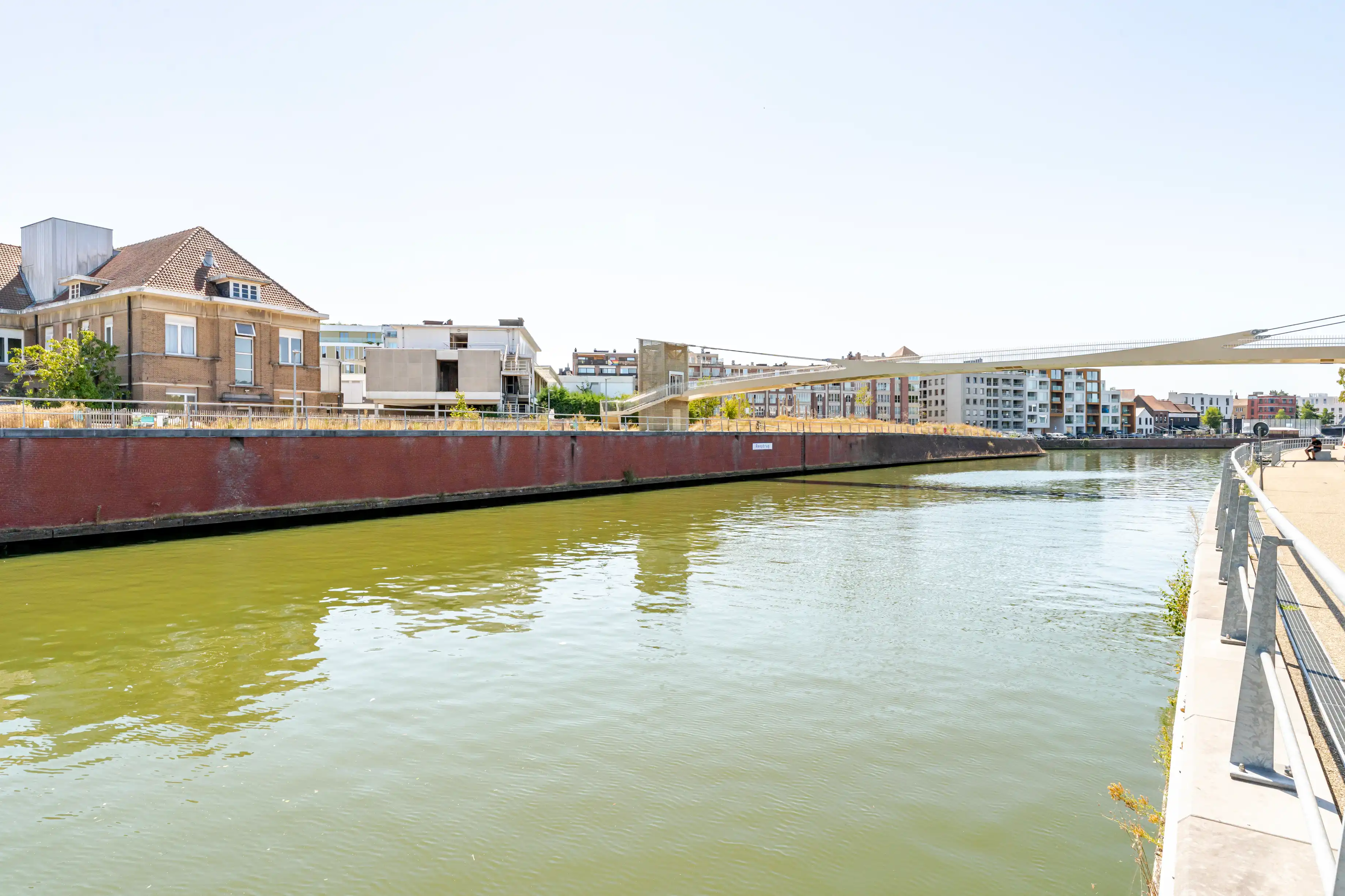 Unieke neogotische stadswoning met zicht op de Leie! foto 17
