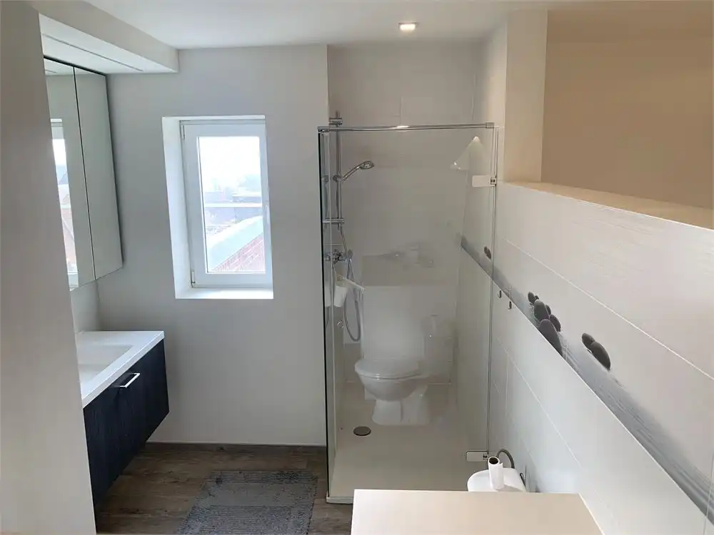 Appartement met mooie ligging op de markt van Torhout foto 9