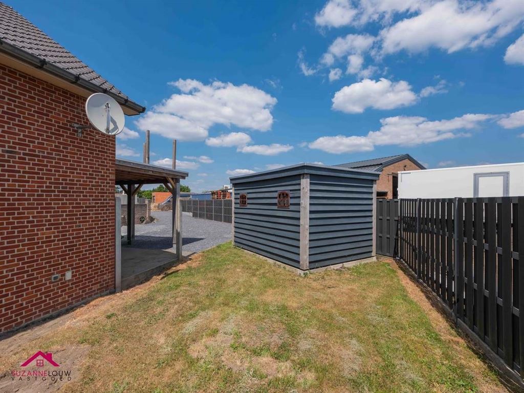 Gerenoveerde verrassend ruime vrijstaande woning foto 5