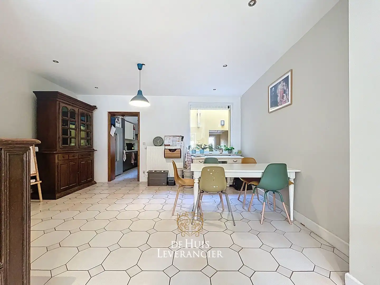 Ruime gezinswoning met 4 slpks, 2 bdks en tuin tegenover park De Schorre te koop foto 4