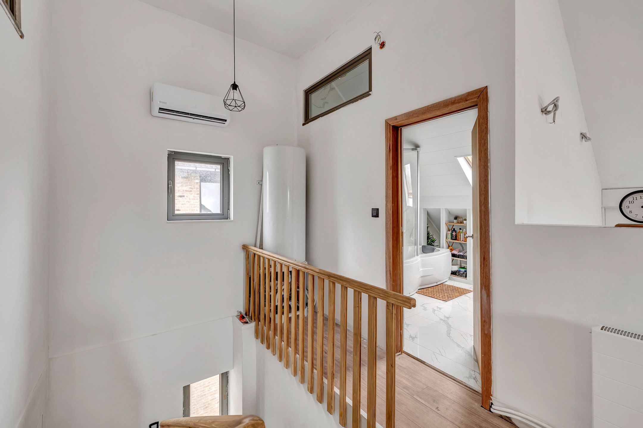 Instapklare villa met 6 slpk en uitstekende mobiliteitsscore foto 20