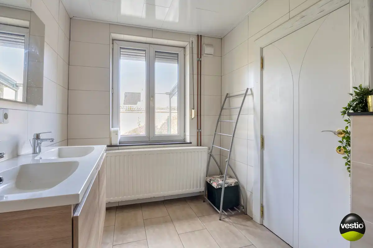 HOEVEWONING OP 26A85CA IN STADSRAND BILZEN. foto 16