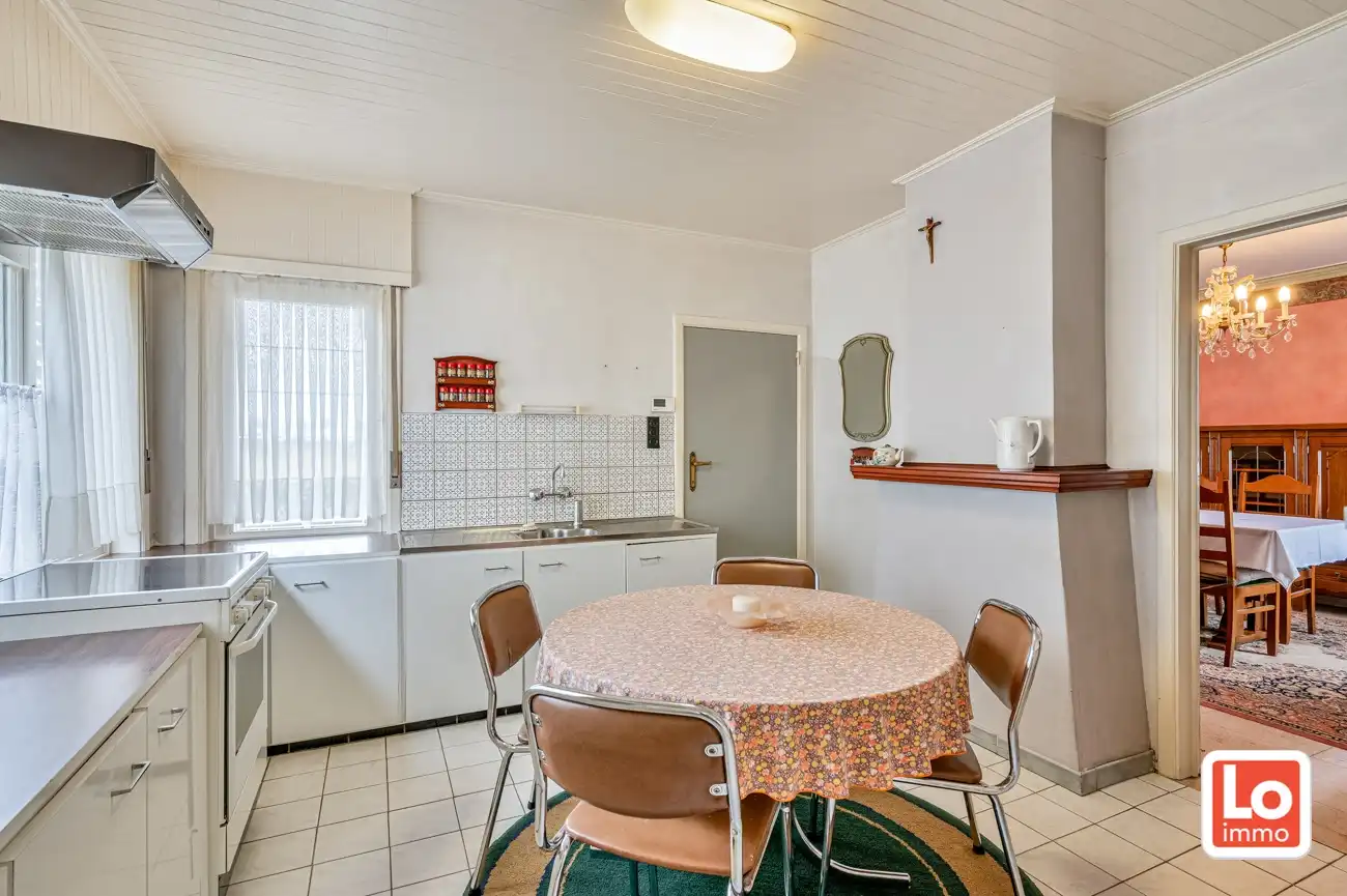 VERKOCHT! Charmante open te renoveren woning met garage en grote tuin op een goed bereikbare locatie tussen Lochristi en Oostakker! foto 11