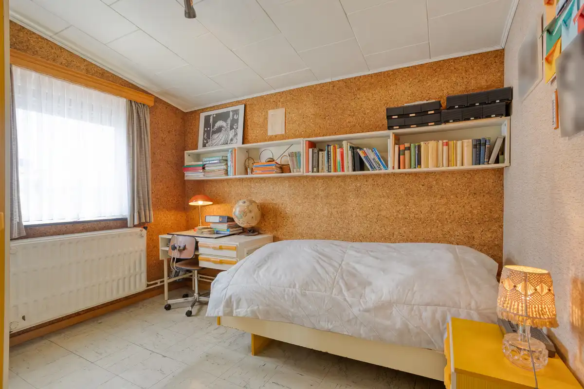 Te verfraaien woning - ruime tuin en garage foto 27