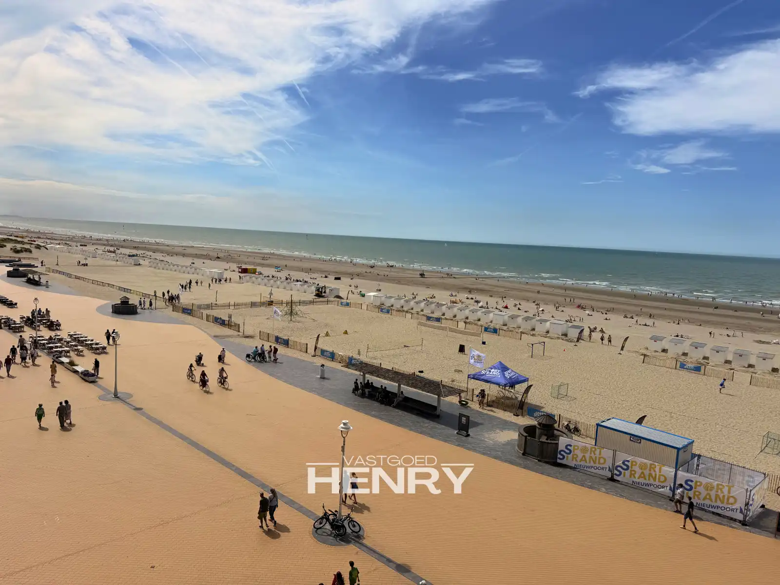 Genieten op de zeedijk, waar de horizon nooit hetzelfde is… foto 6