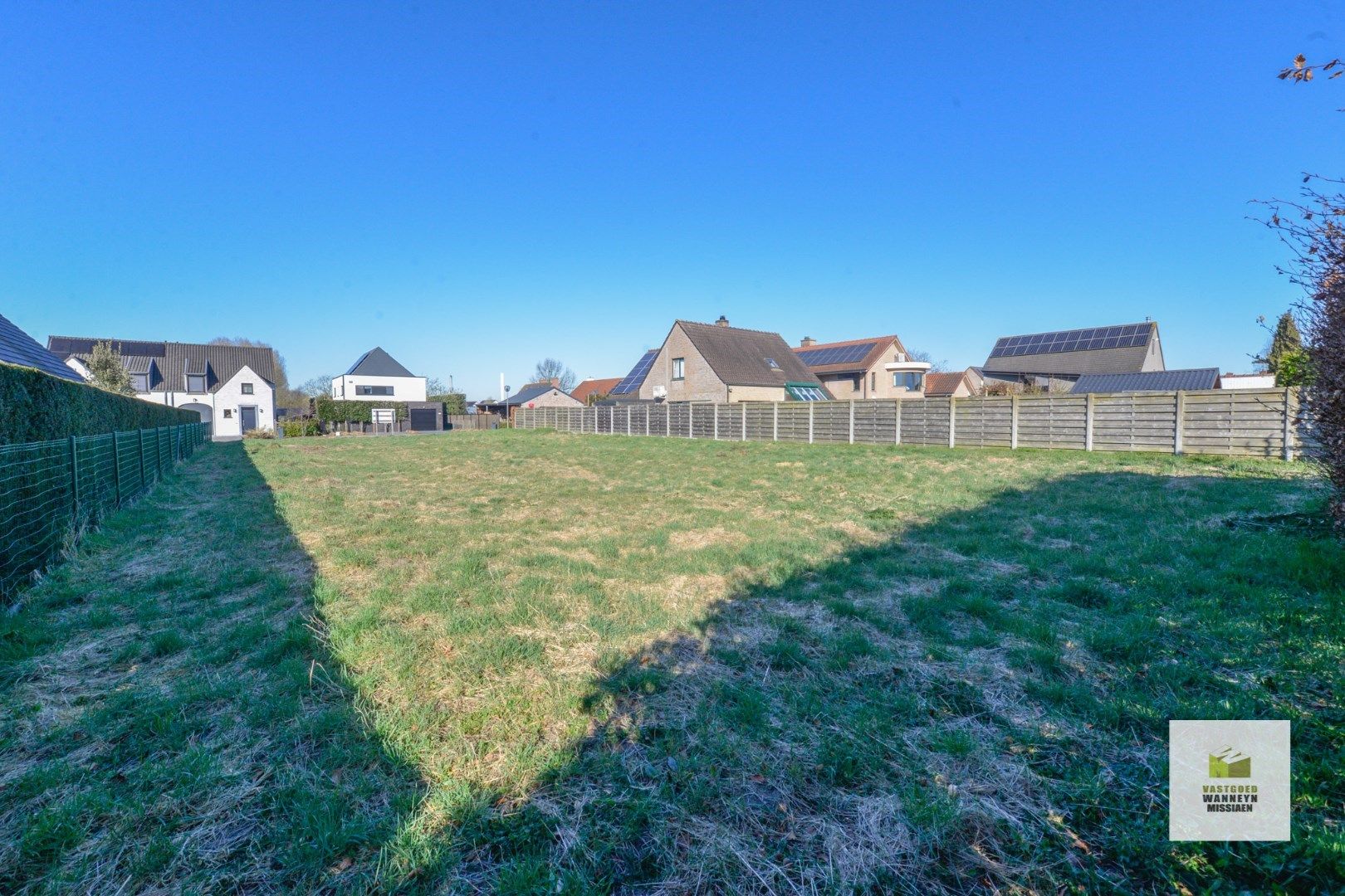 Halfopen nieuwbouwwoning met 3 slaapkamers op 444 m2 foto 7