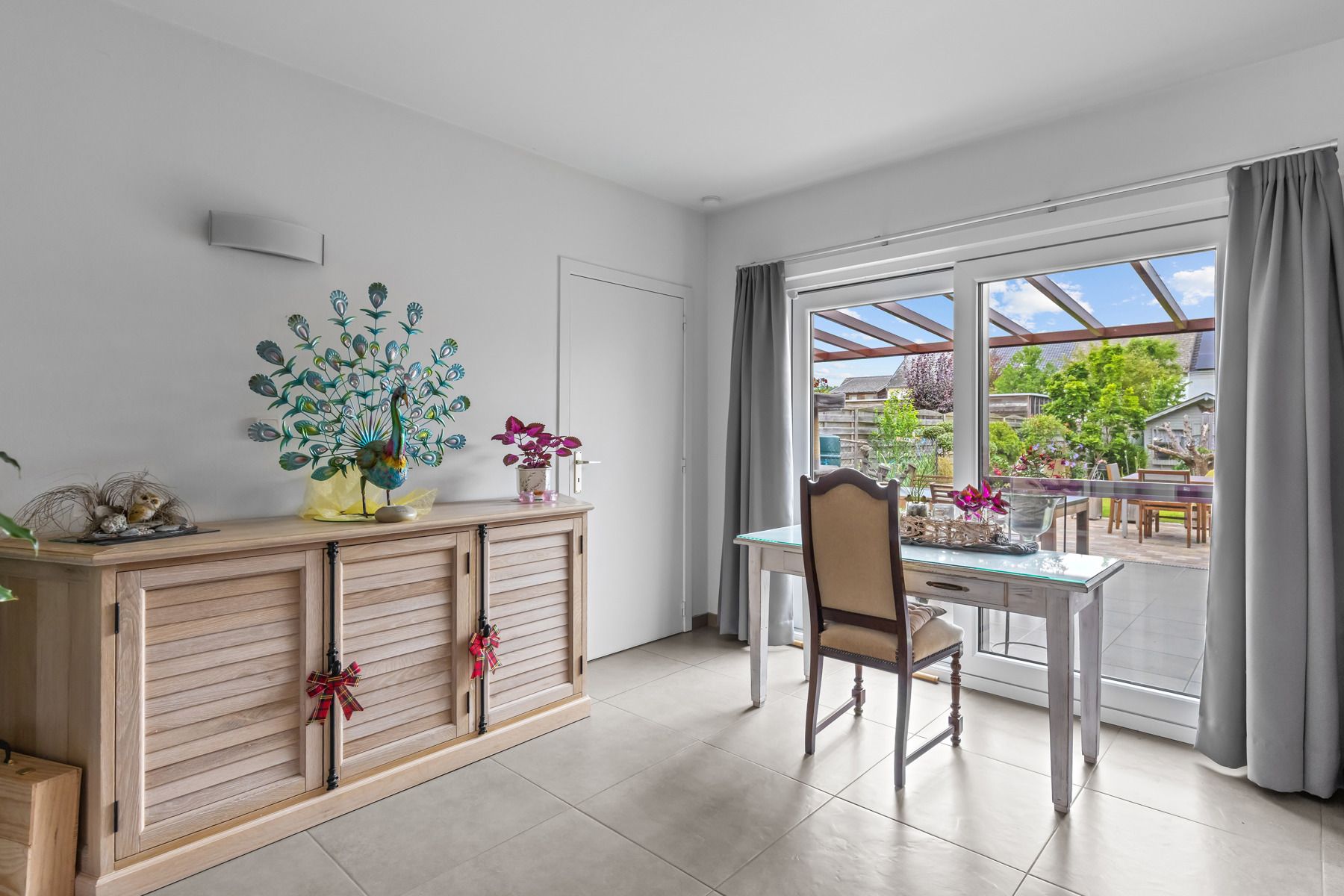 Charmante, instapklare, woning in residentiële wijk foto 6
