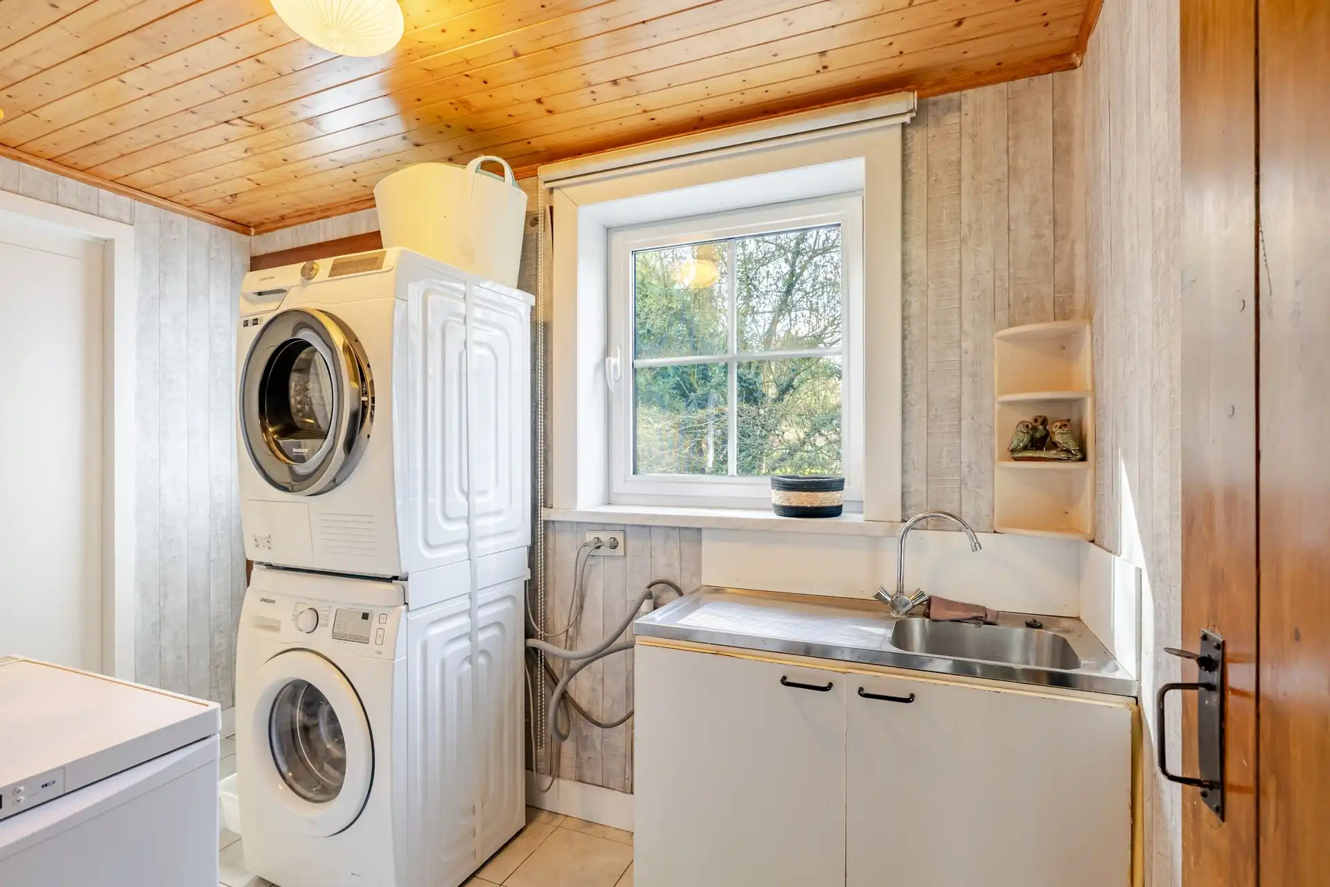 Charmante woning met grote tuin! foto 19