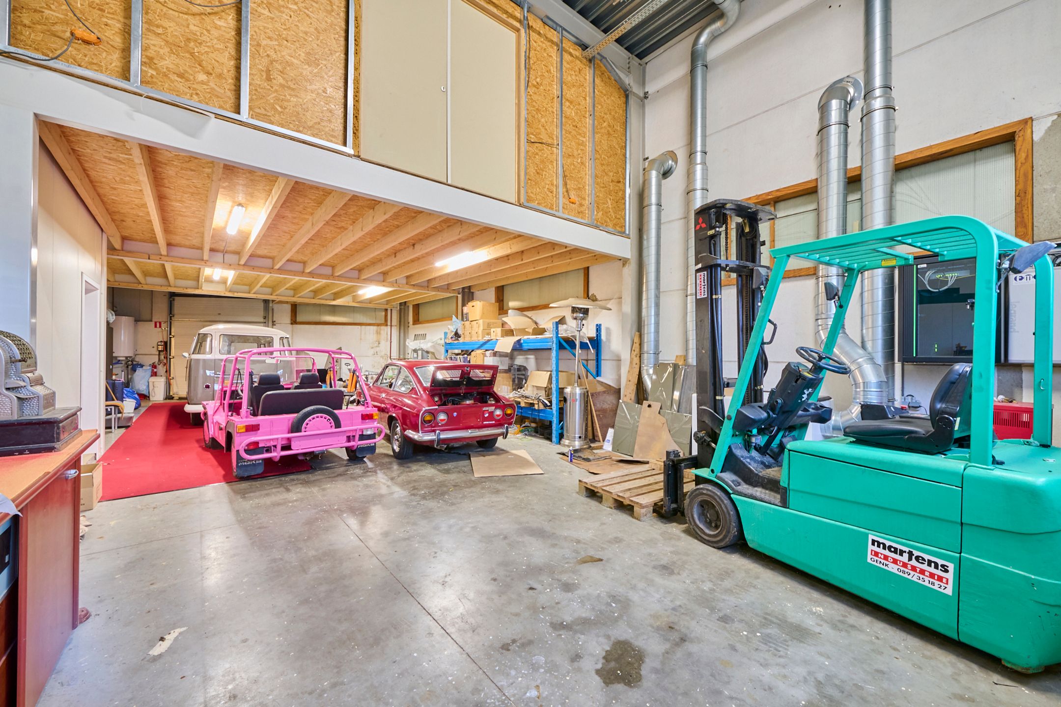 TE KOOP: unieke showroom met kantoren – ZICHTLOCATIE foto 14