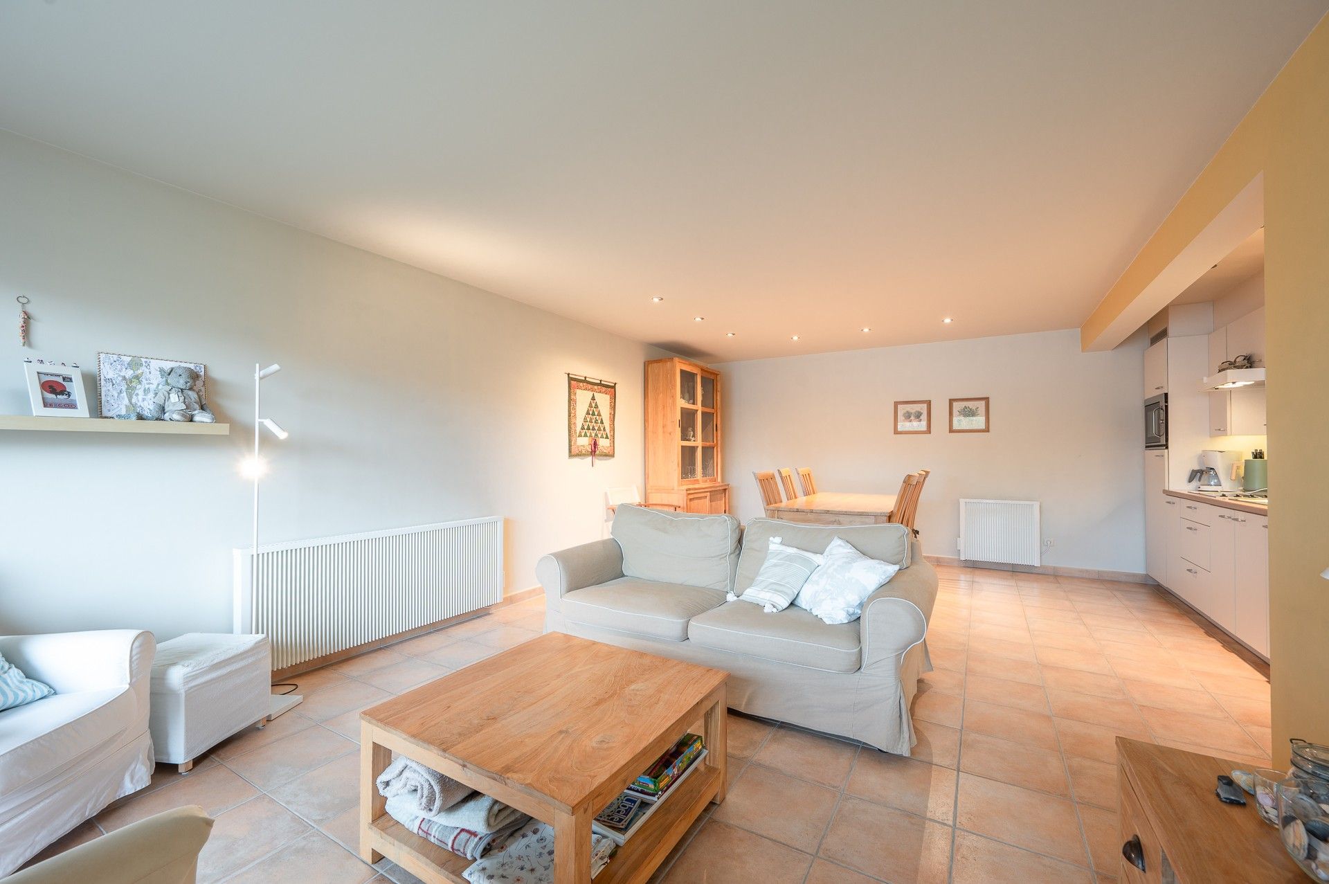 Heel verzorgd appartement met 2 slaapkamers te koop in het centrum van De Haan. foto 3
