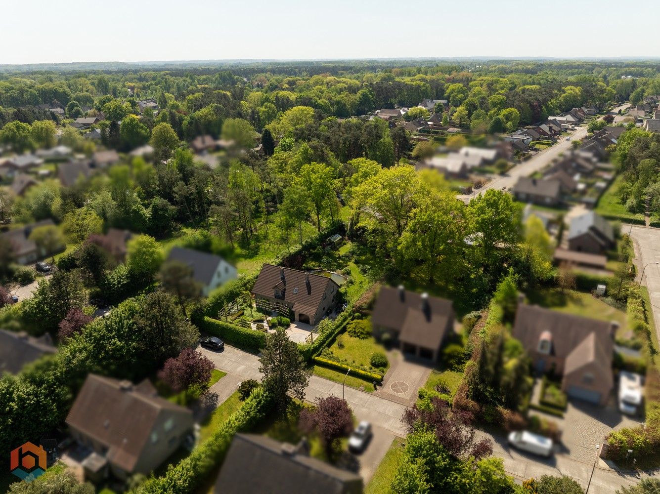 Energiezuinige woning met 4 slpkrs en ruime tuin op 1500 m² foto {{pictureIndex}}