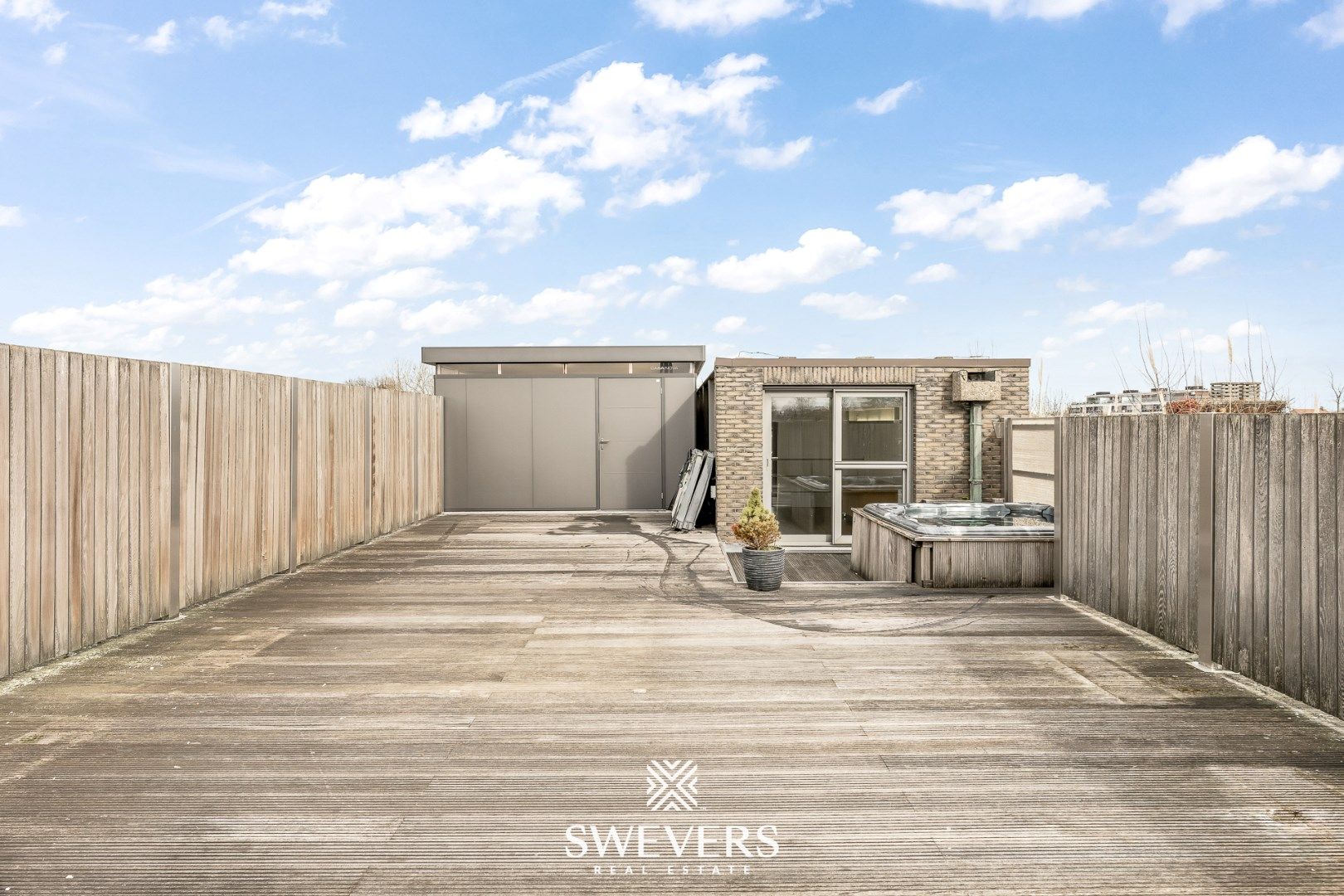 Ruime luxueuze loft met groot dakterras nabij Hasselt centrum ( 164 m2 ) foto 24