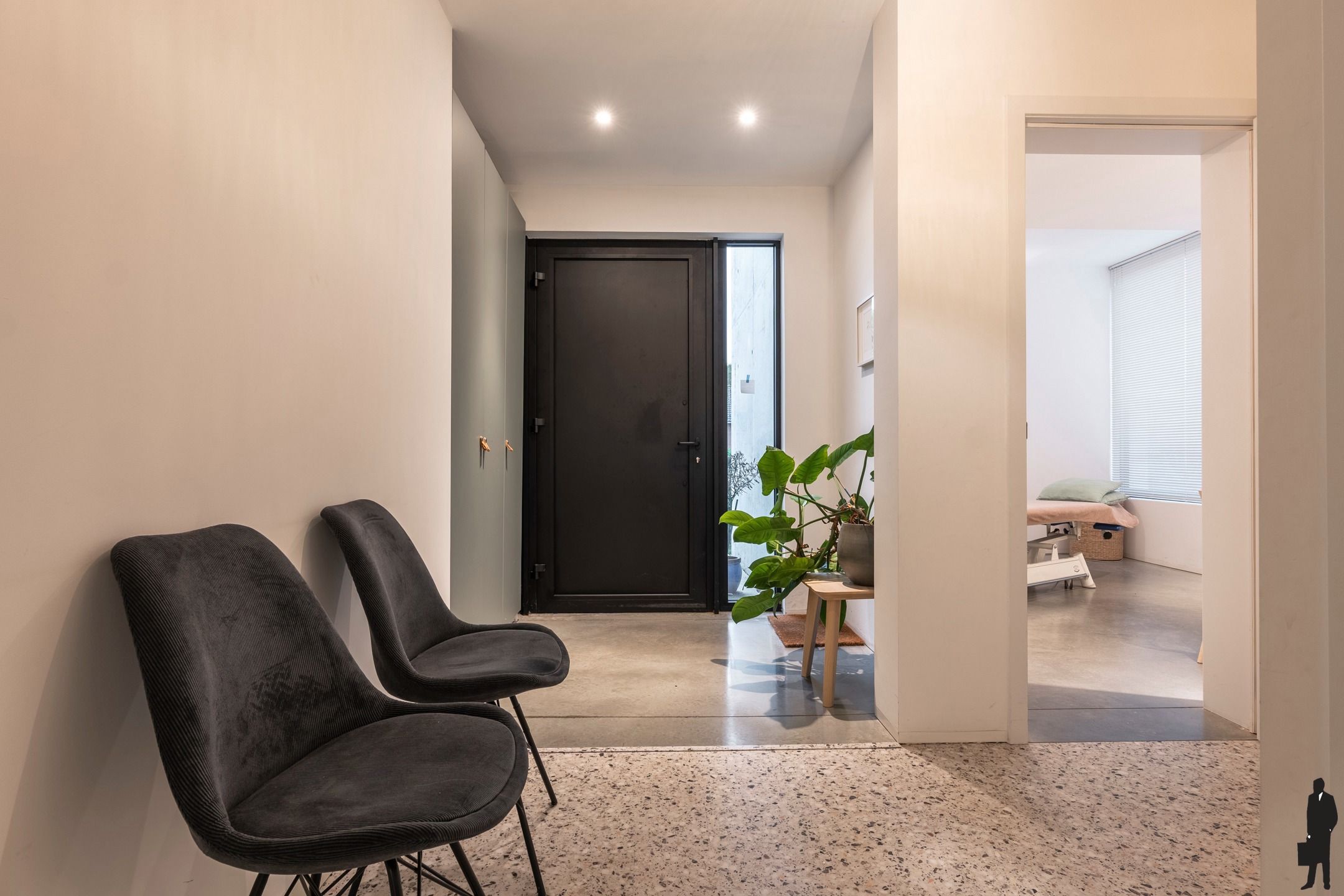 Uitzonderlijk gelegen architectenvilla op grond van 2.001m² foto 14