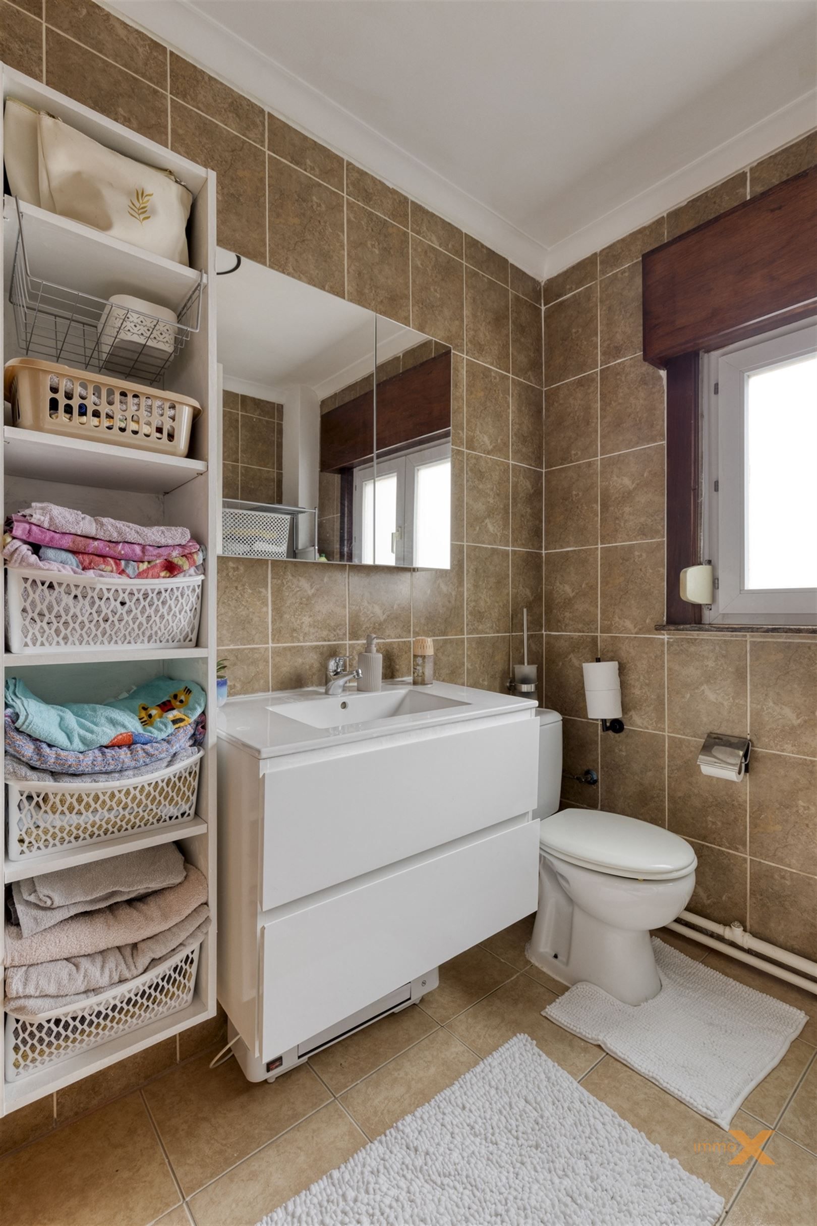 INSTAPKLARE GEZELLIGE WONING foto 17