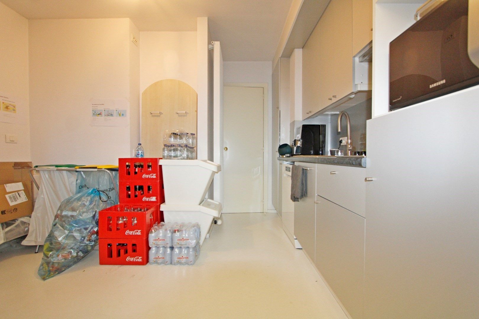 Ingericht en gemeubeld handelspand in een zijstraat van de Dumortierlaan te koop foto 11