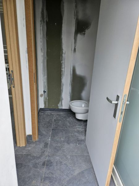 Opbrengstpand: 3 gerenoveerde woningen in halfopen en gesloten bebouwing foto 23