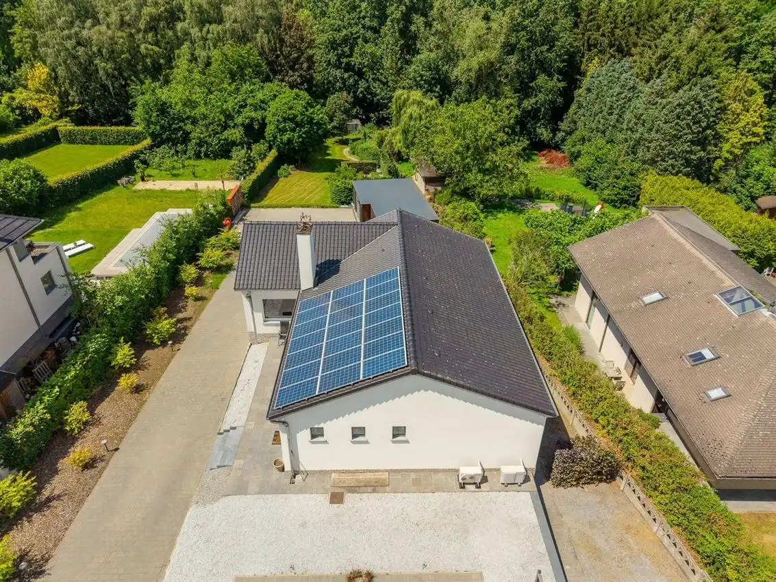 Grote tuin, zee aan ruimte en tot 5 slaapkamers foto 19