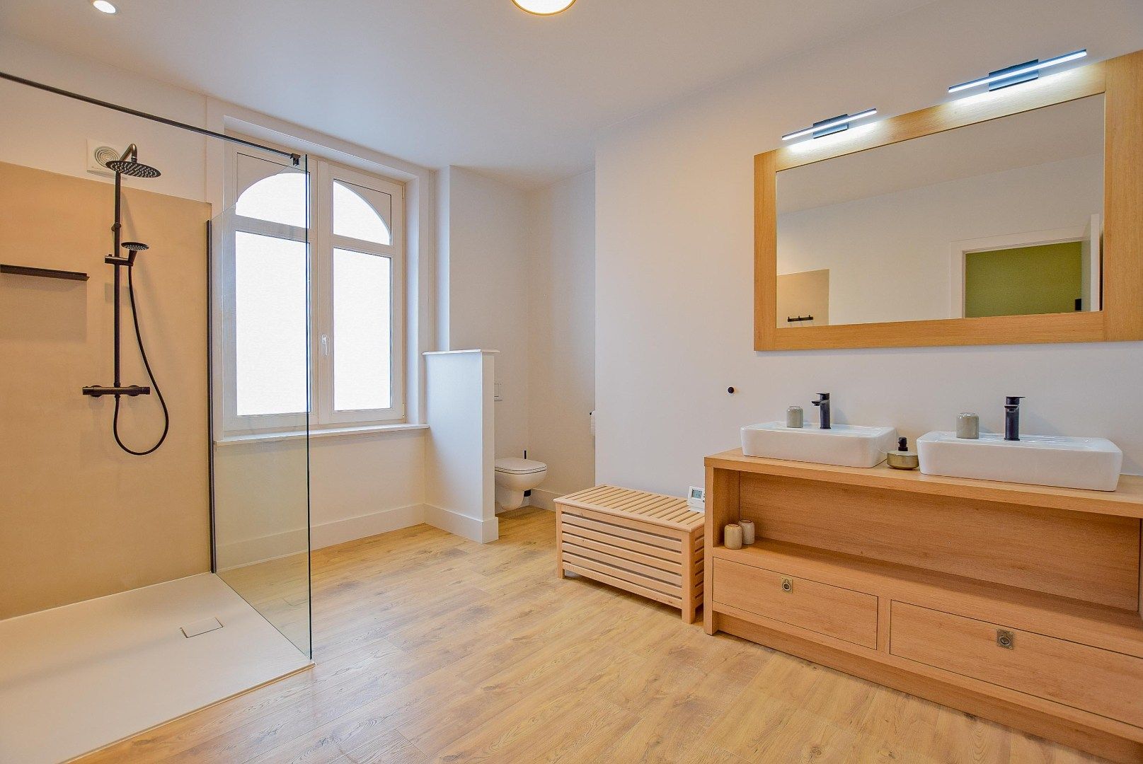 Gerenoveerde woning (2025) in winkelstraat van Nieuwpoort-stad op 161 m². foto 14