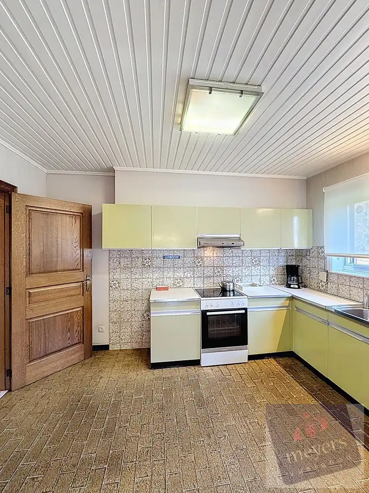 Ruime woning met 5 slaapkamers op perceel van 16a 49ca in Genk foto 11