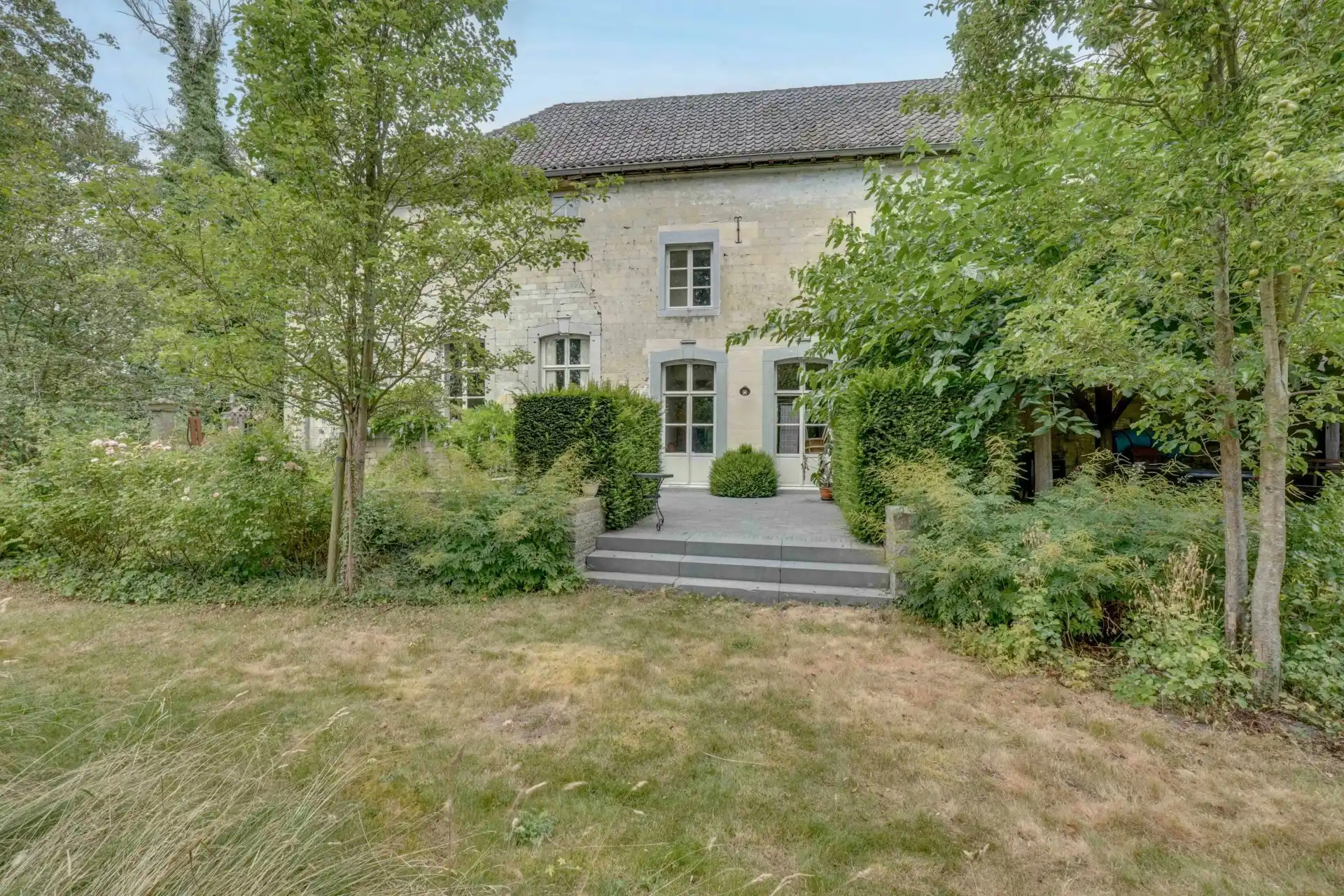 Karaktervolle vierkantshoeve met 5 slaapkamers en prachtige binnenkoer foto 25
