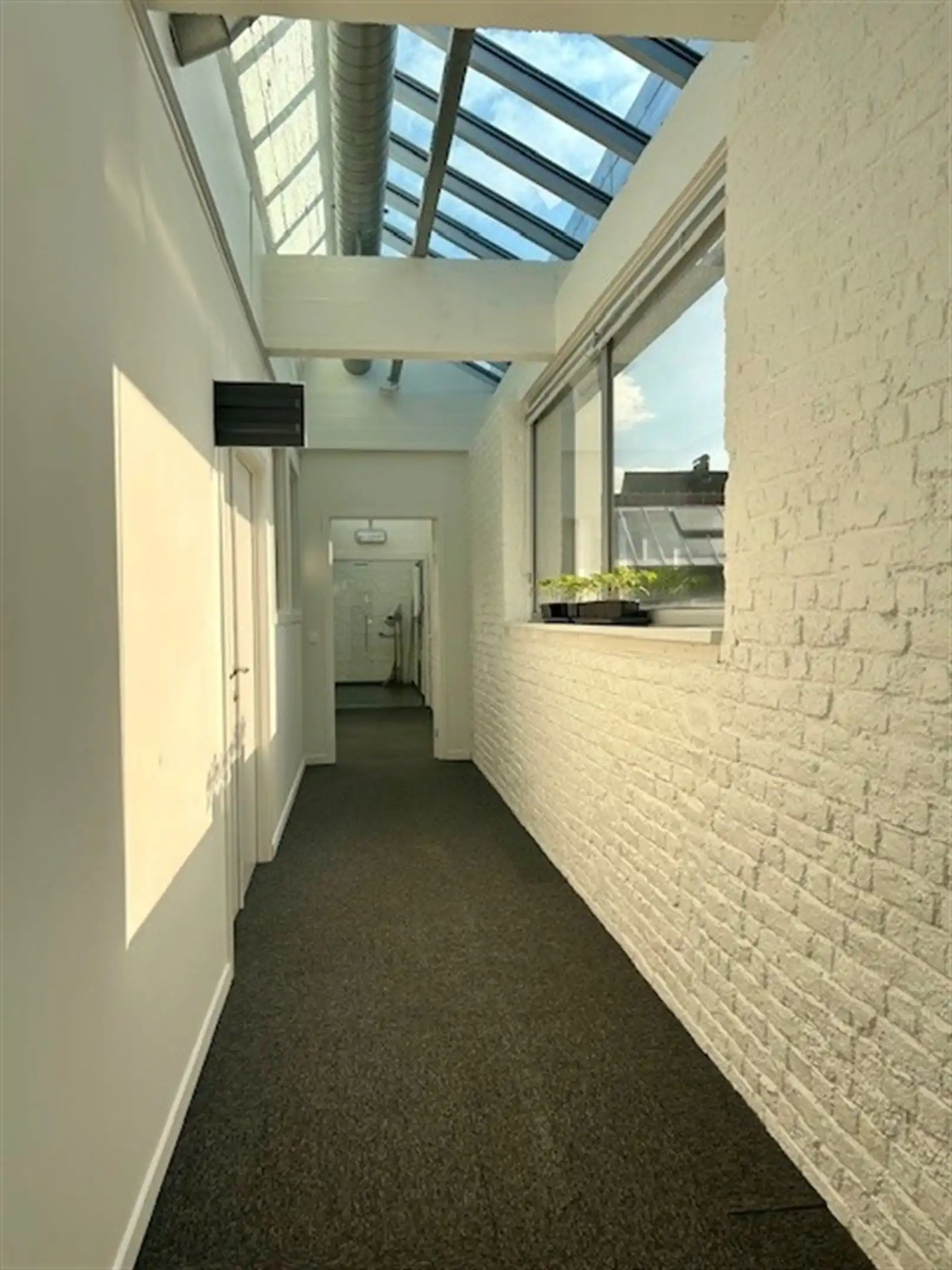 Kantoren in oud fabriekspand van 24m² tot 521m² foto 8